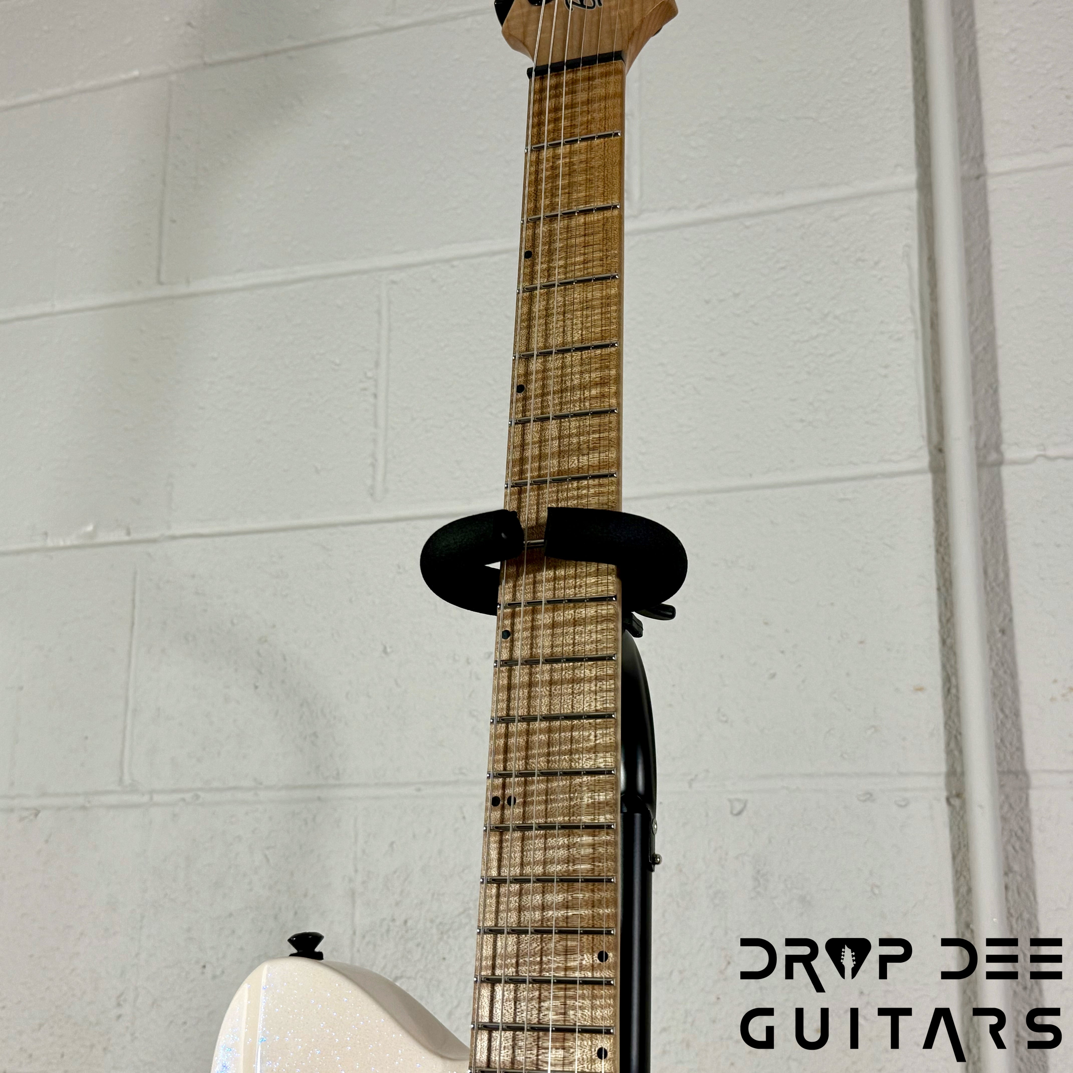 Balaguer USA Series Seraph Modern Electric Guitar w/ Case (424) - Gloss Metallic Jewel White