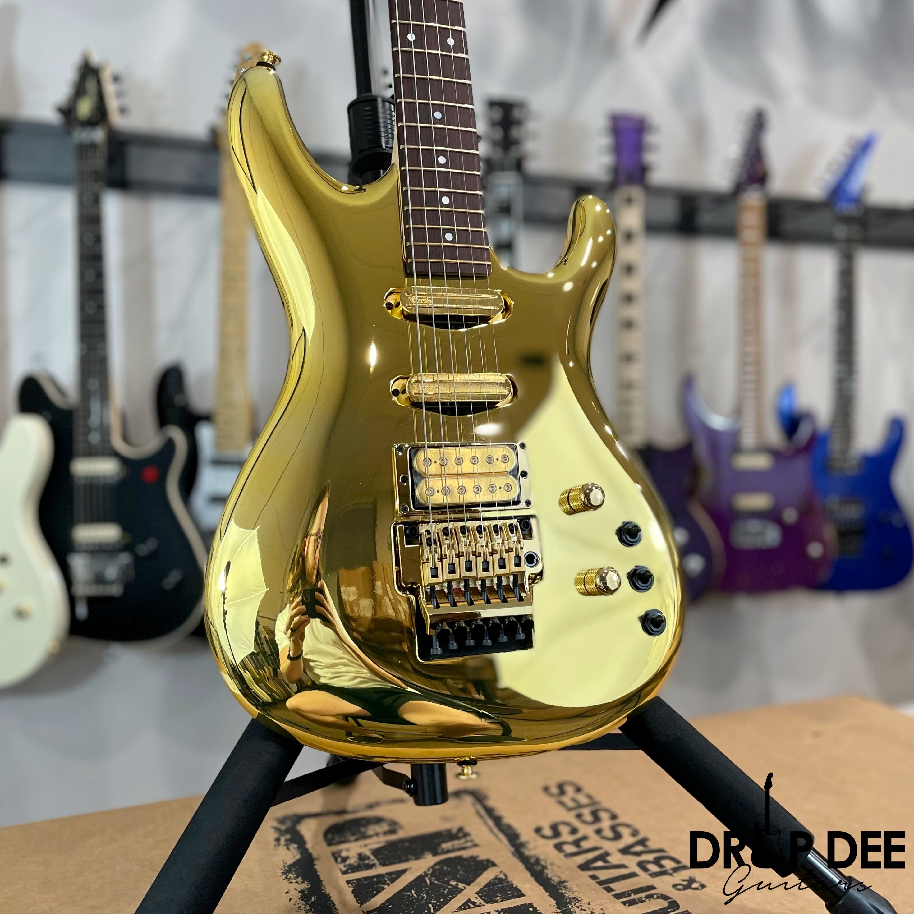 Ibanez Joe Satriani Signature JS2GD Electric Guitar w/ Case