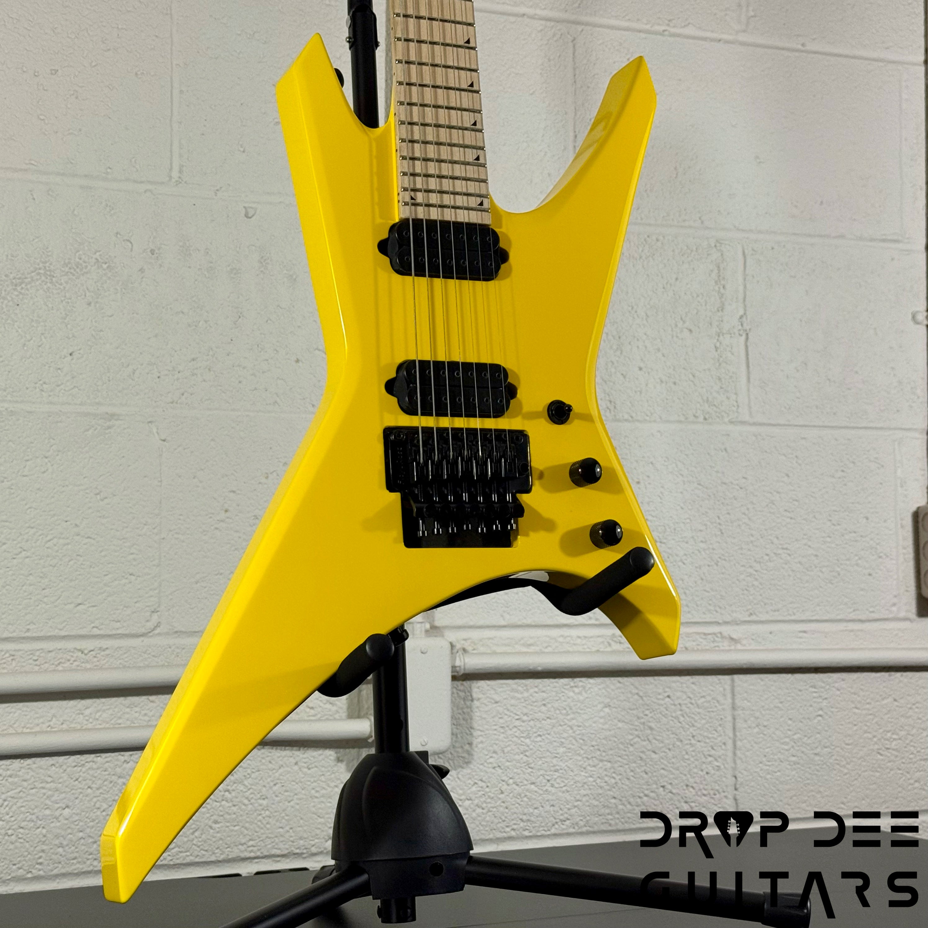 Jackson Pro Series Dave Davidson Signature WR7 Baritone 7-String Electric Guitar w/ Bag - Ferrari Yellow