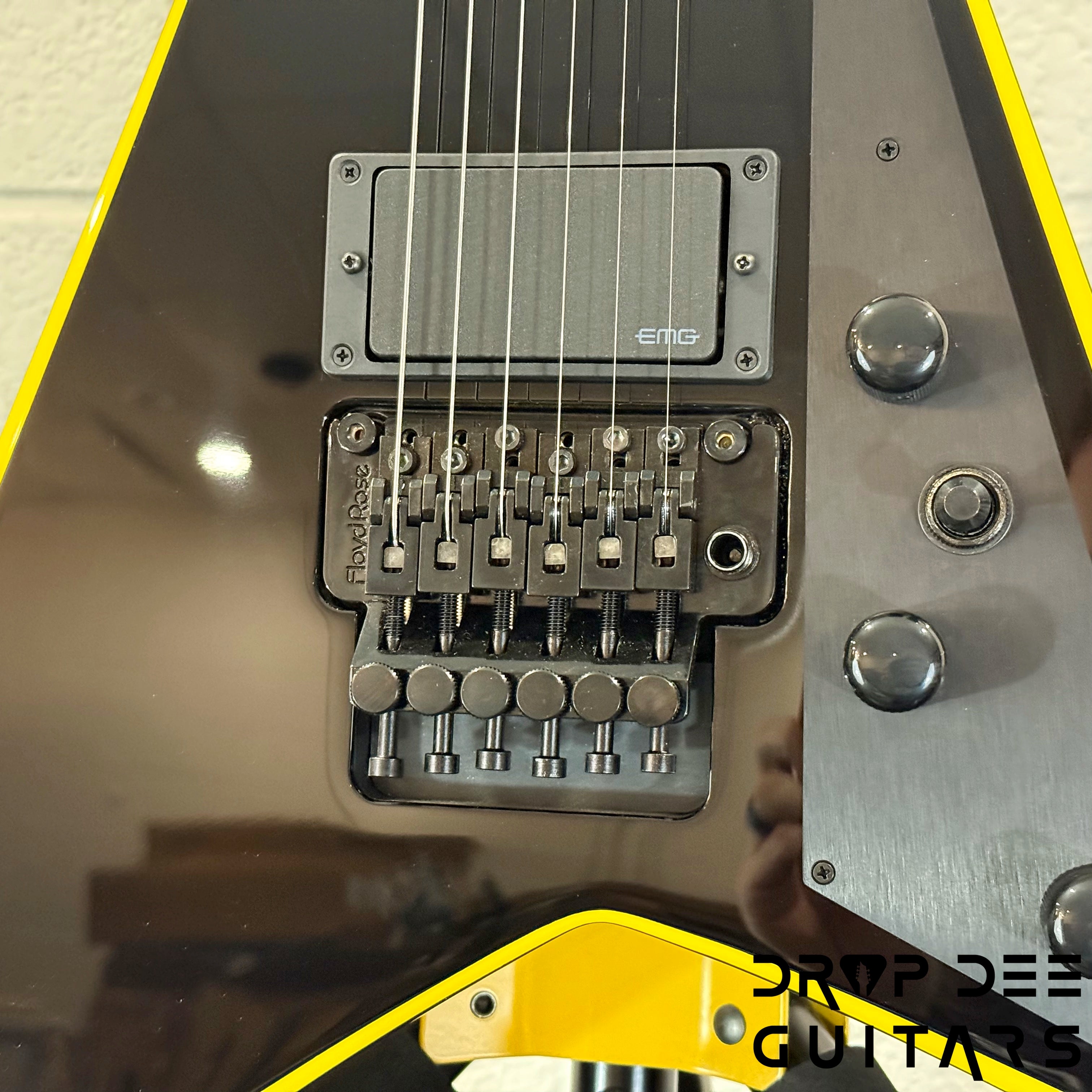 Jackson Custom Shop Randy Rhoads Electric Guitar w/ Case - Black w/ Yellow Pinstripes