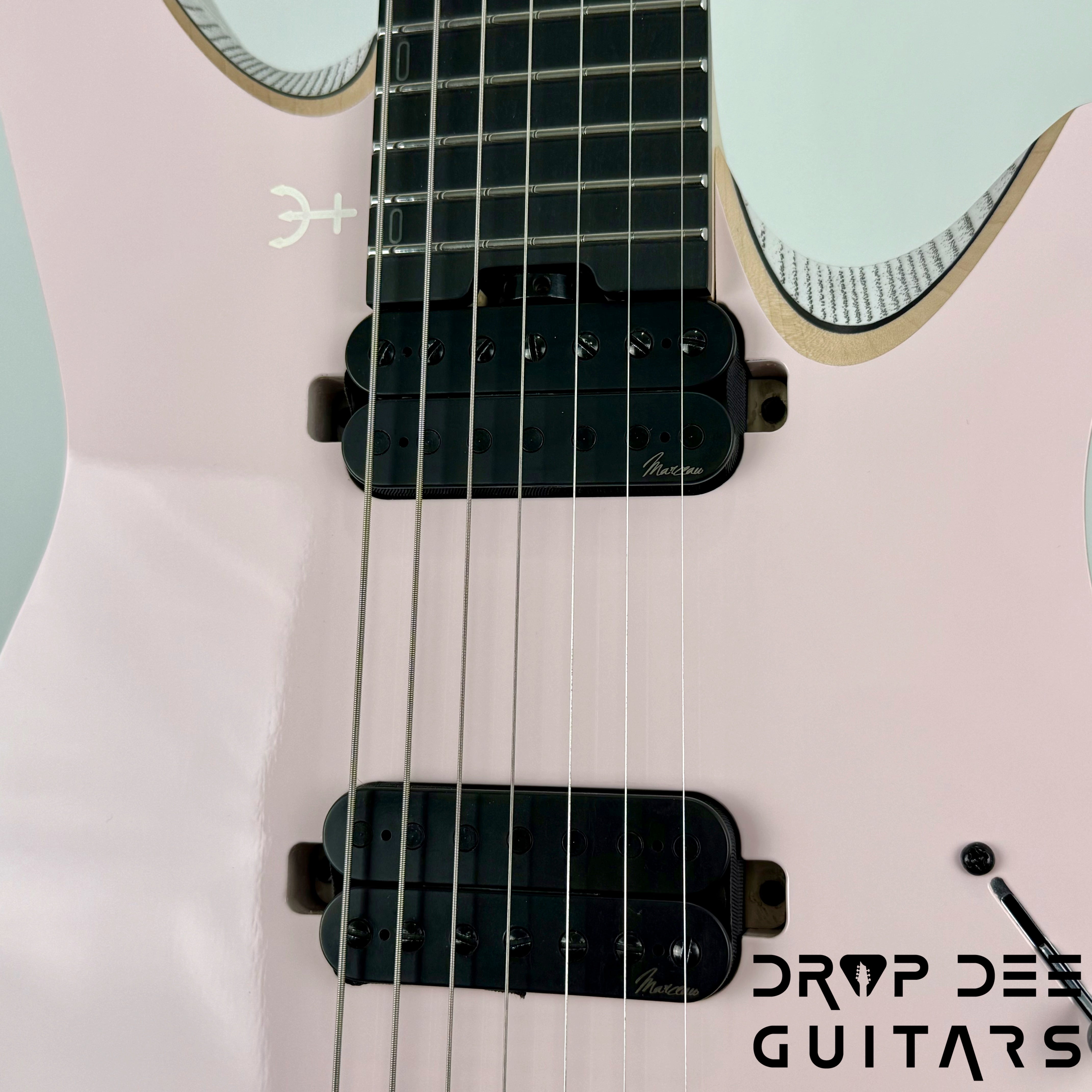 Infinia Neptune 7 Baritone Headless 7-String Electric Guitar w/ Bag - Shell Pink