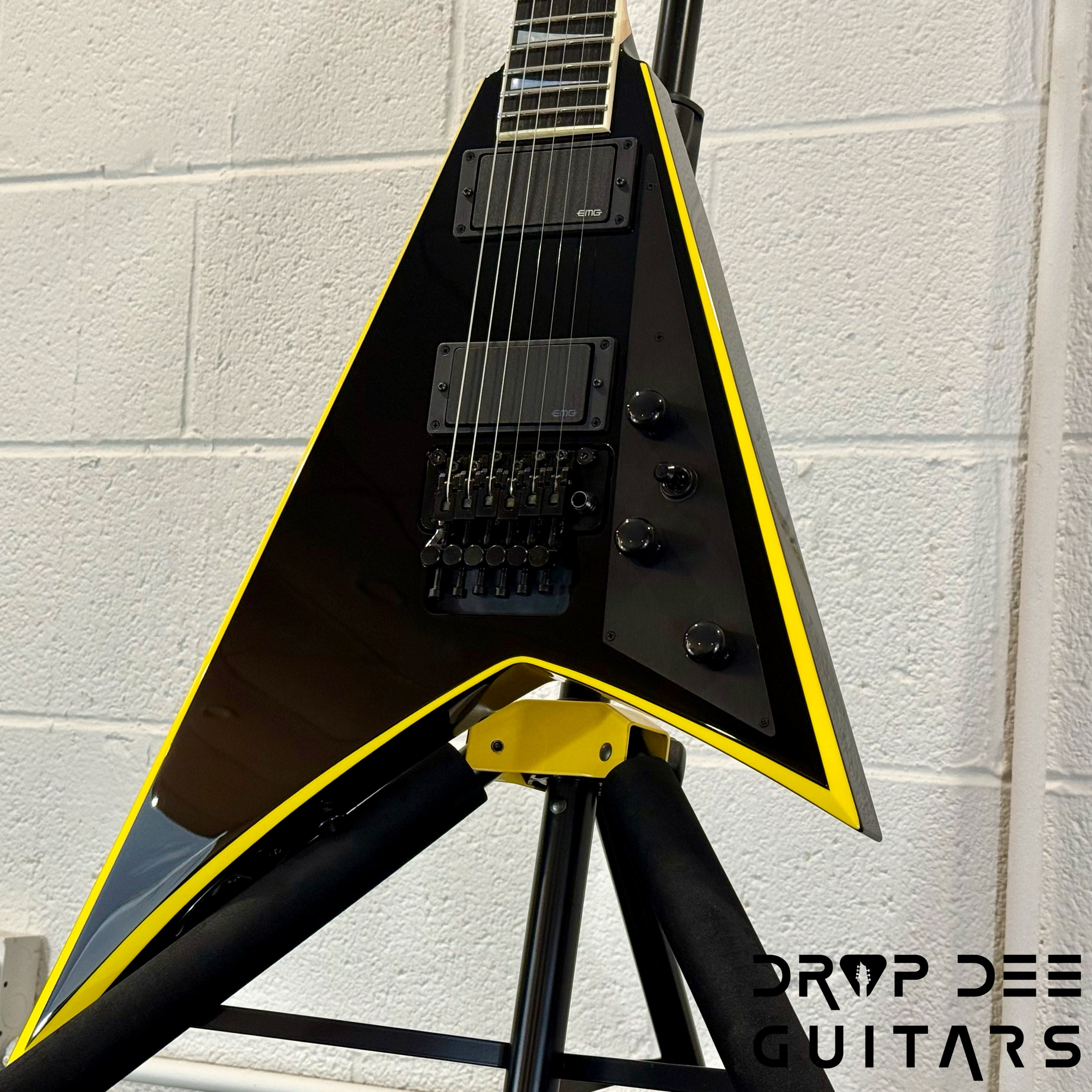 Jackson Custom Shop Randy Rhoads Electric Guitar w/ Case - Black w/ Yellow Pinstripes