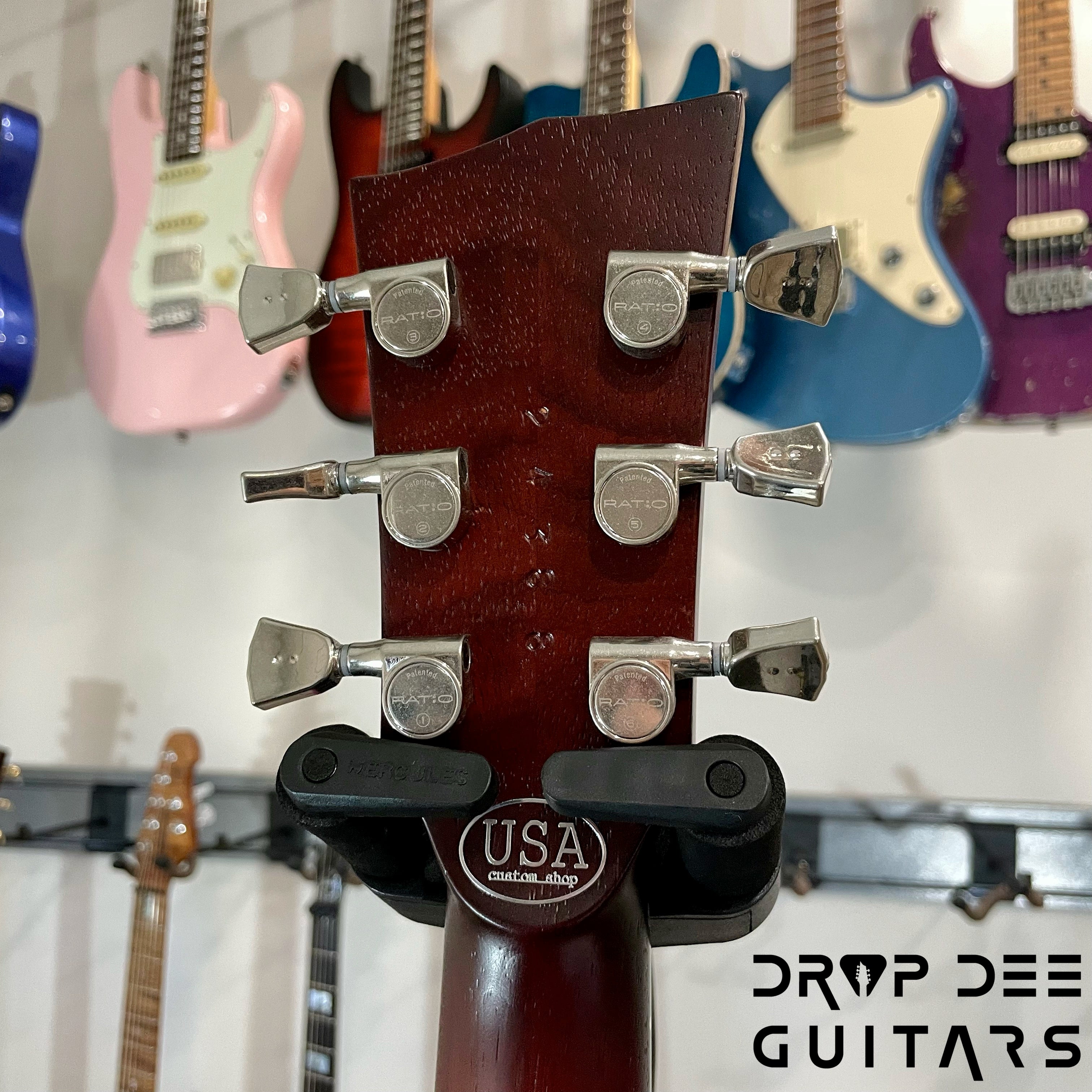 Dunable USA Custom Shop Yeti Electric Guitar w/ Case (4388)