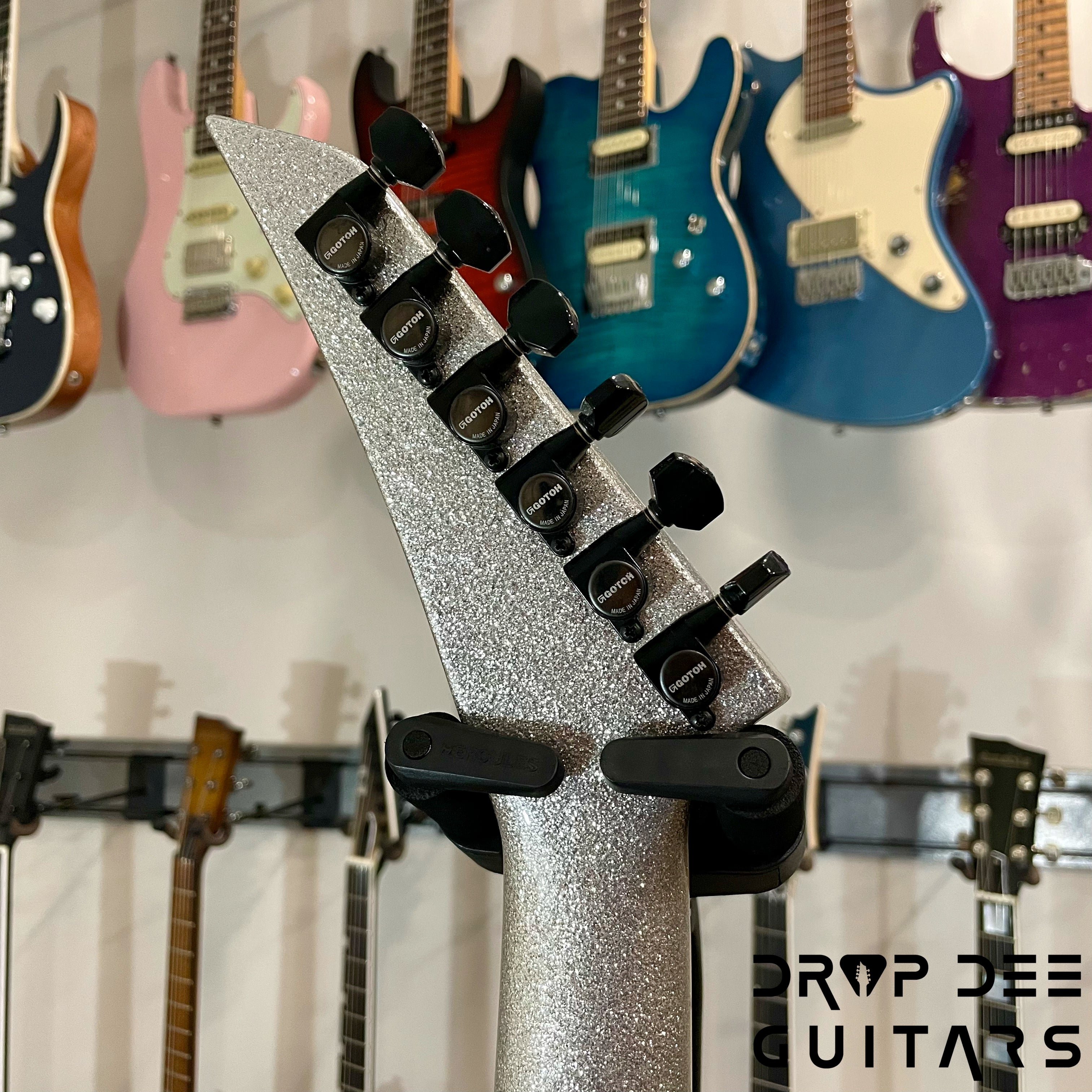 Jackson Custom Shop Soloist FR Electric Guitar w/ Case - Silver Sparkle