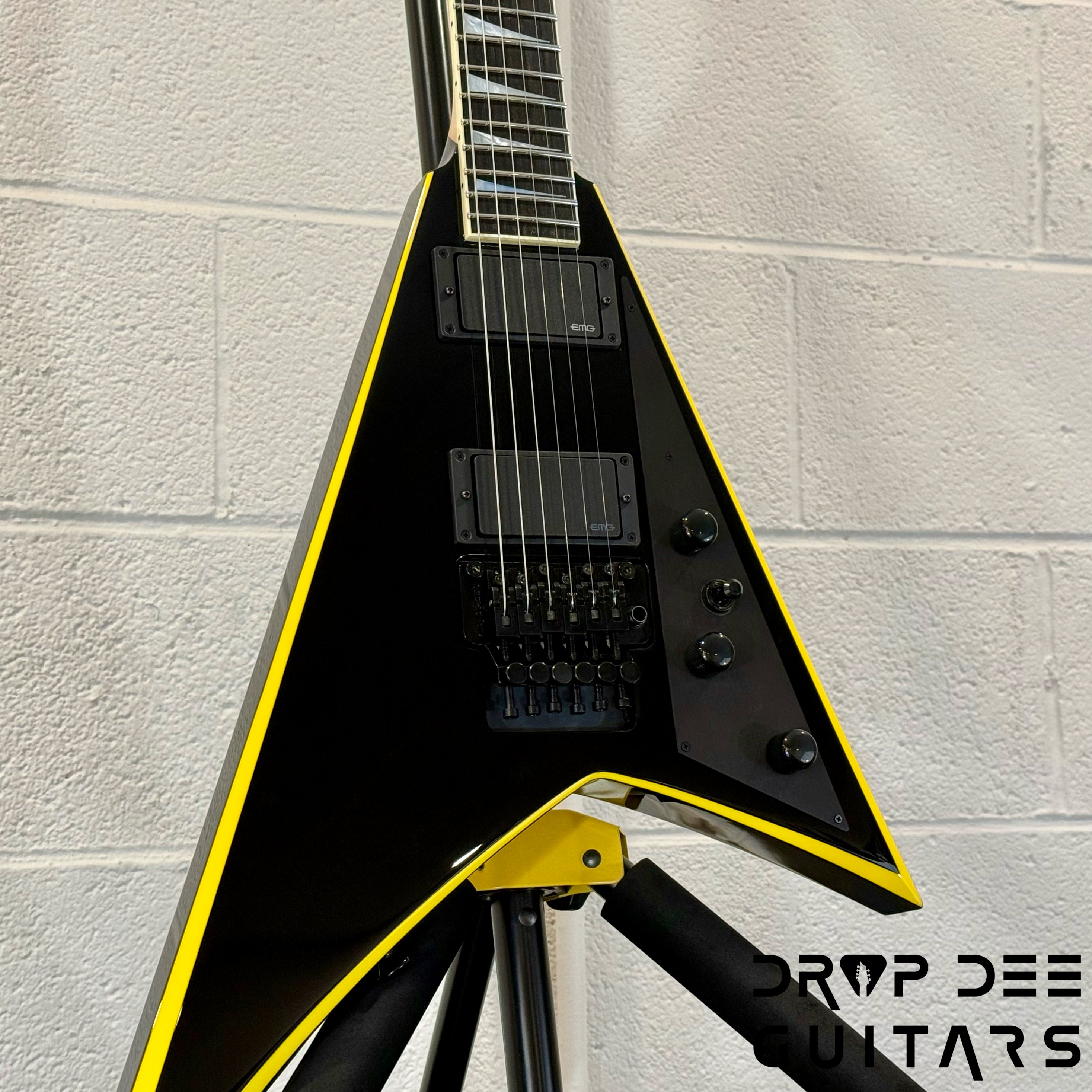 Jackson Custom Shop Randy Rhoads Electric Guitar w/ Case - Black w/ Yellow Pinstripes