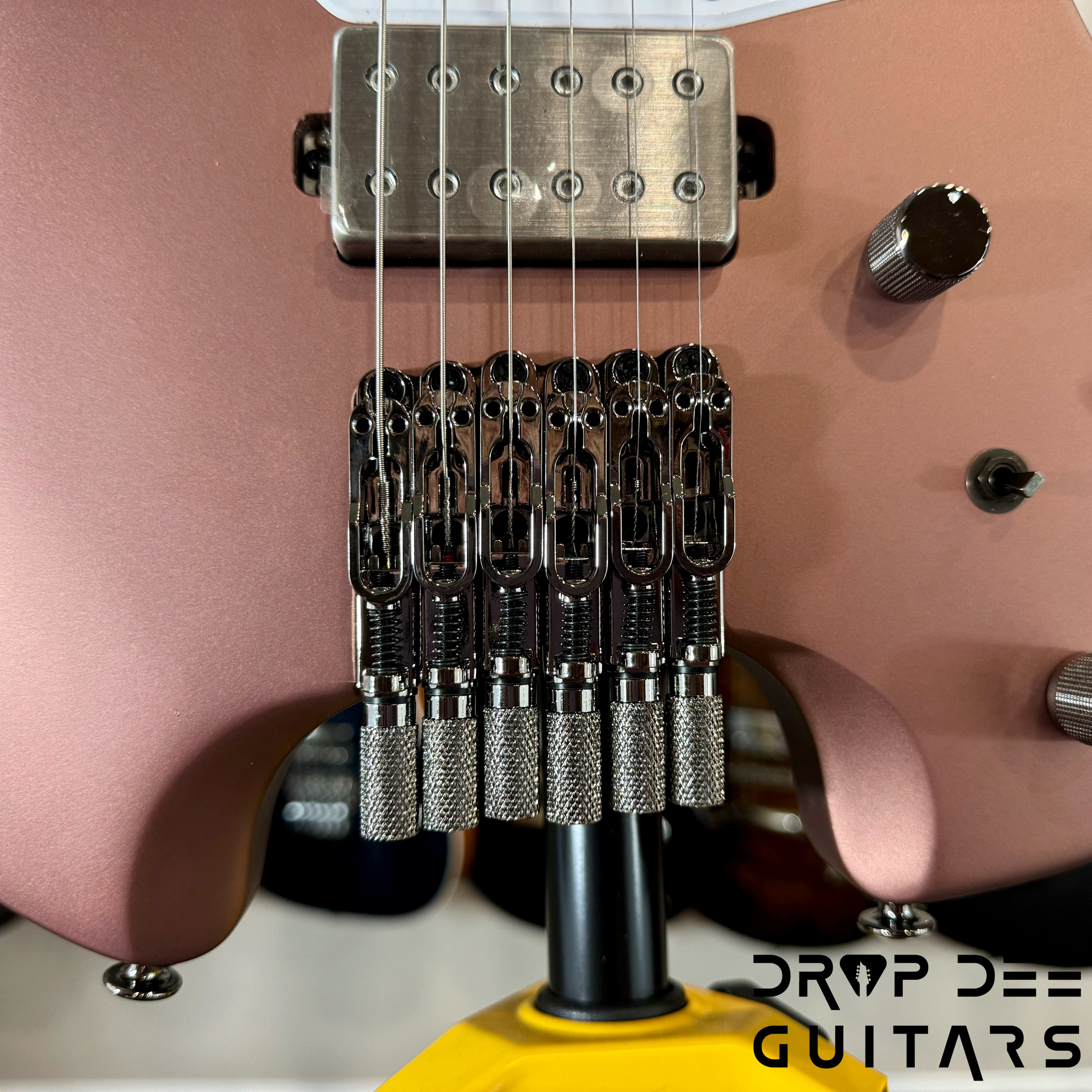 Ibanez Quest Q54W Headless Electric Guitar w/ Bag