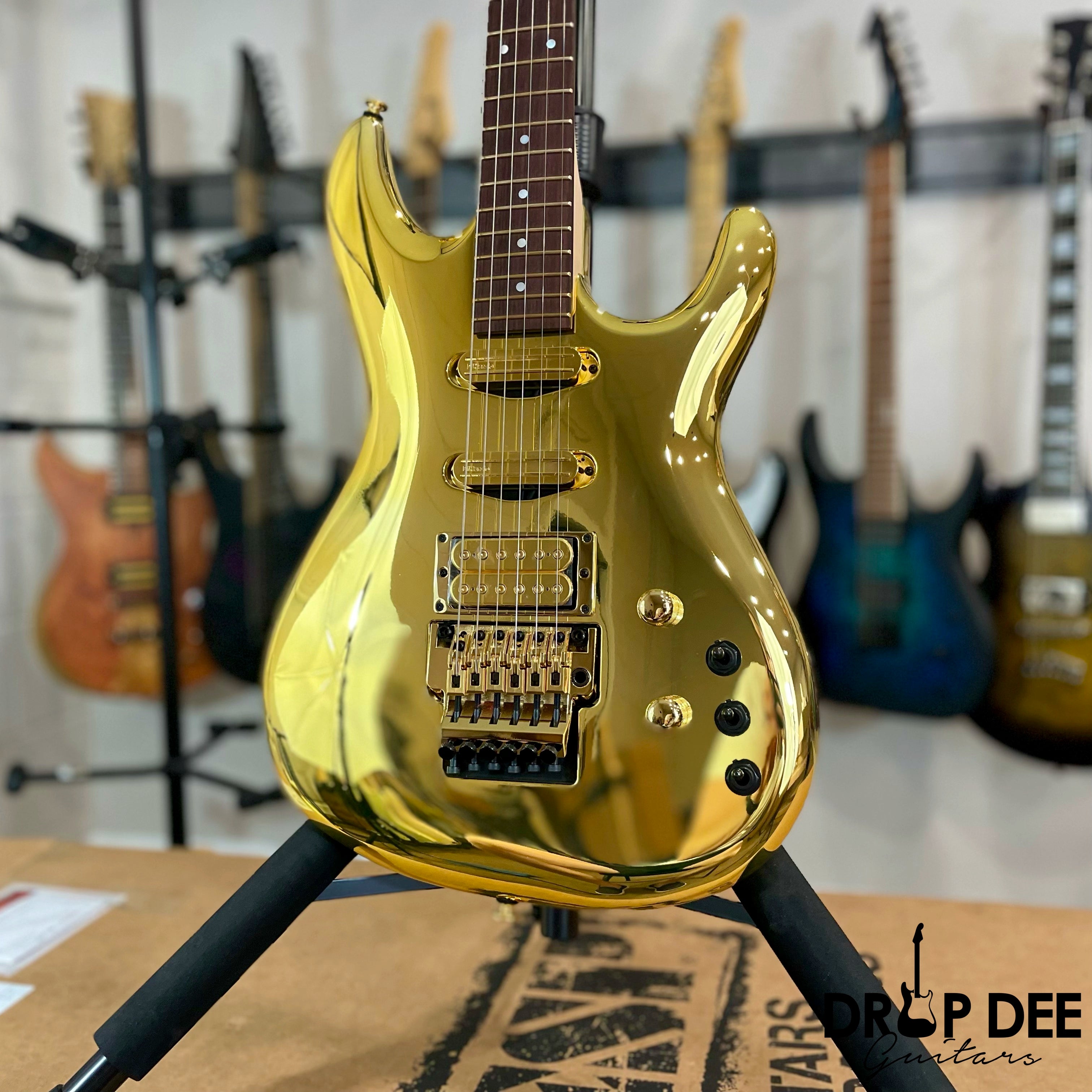 Ibanez Joe Satriani Signature JS2GD Electric Guitar w/ Case