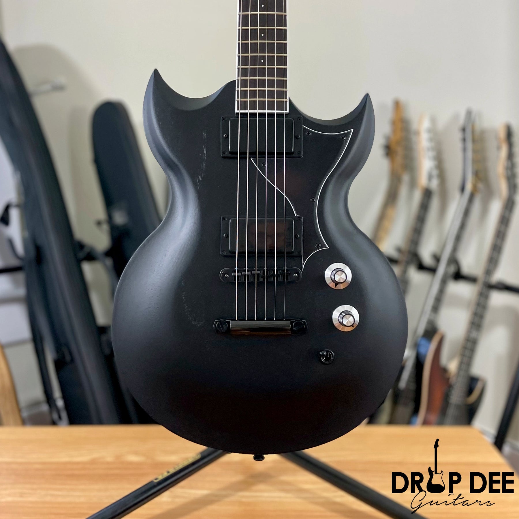 Dunable USA Custom Shop Minotaur Electric Guitar w/ Case
