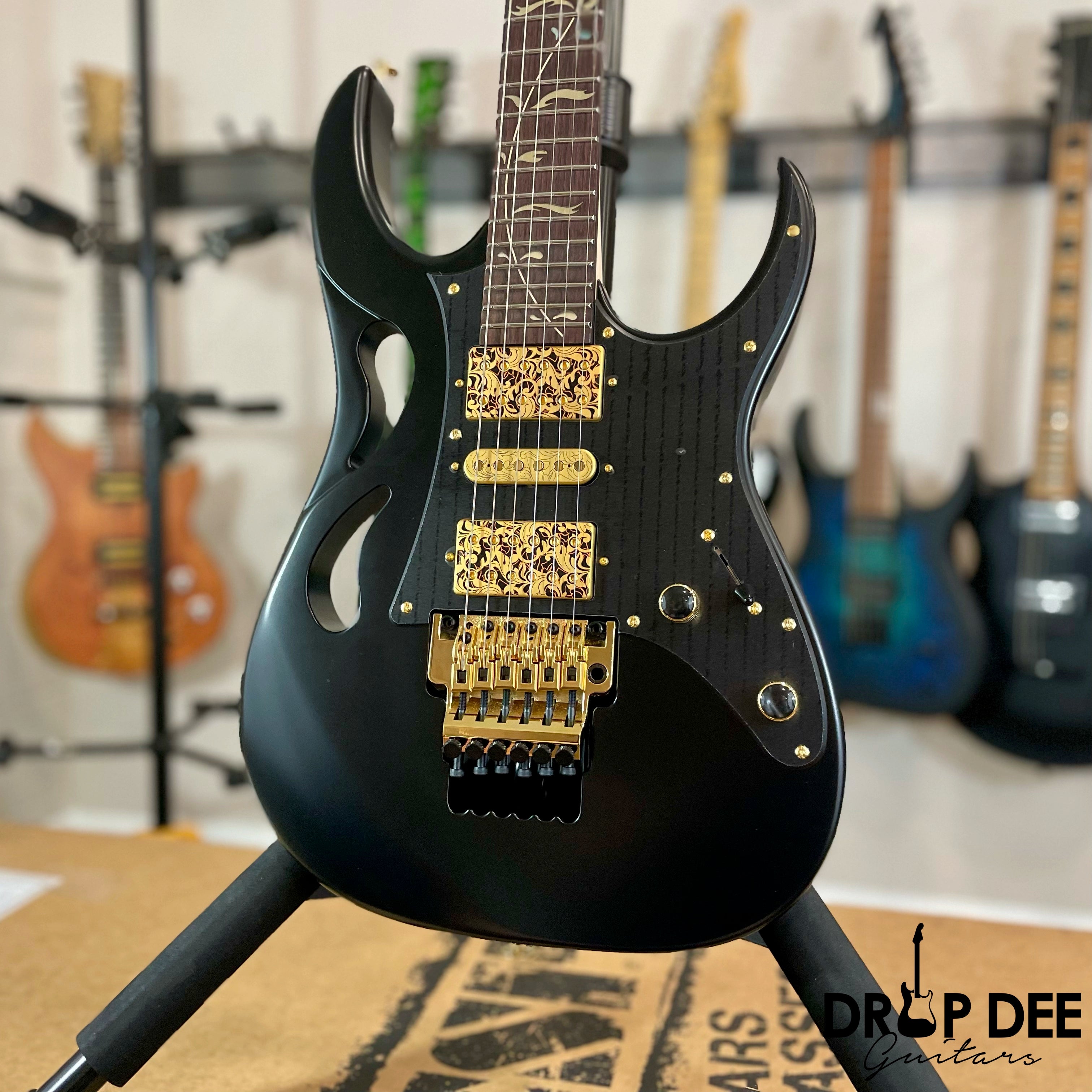 Ibanez Steve Vai Signature PIA3761XB Electric Guitar w/ Case