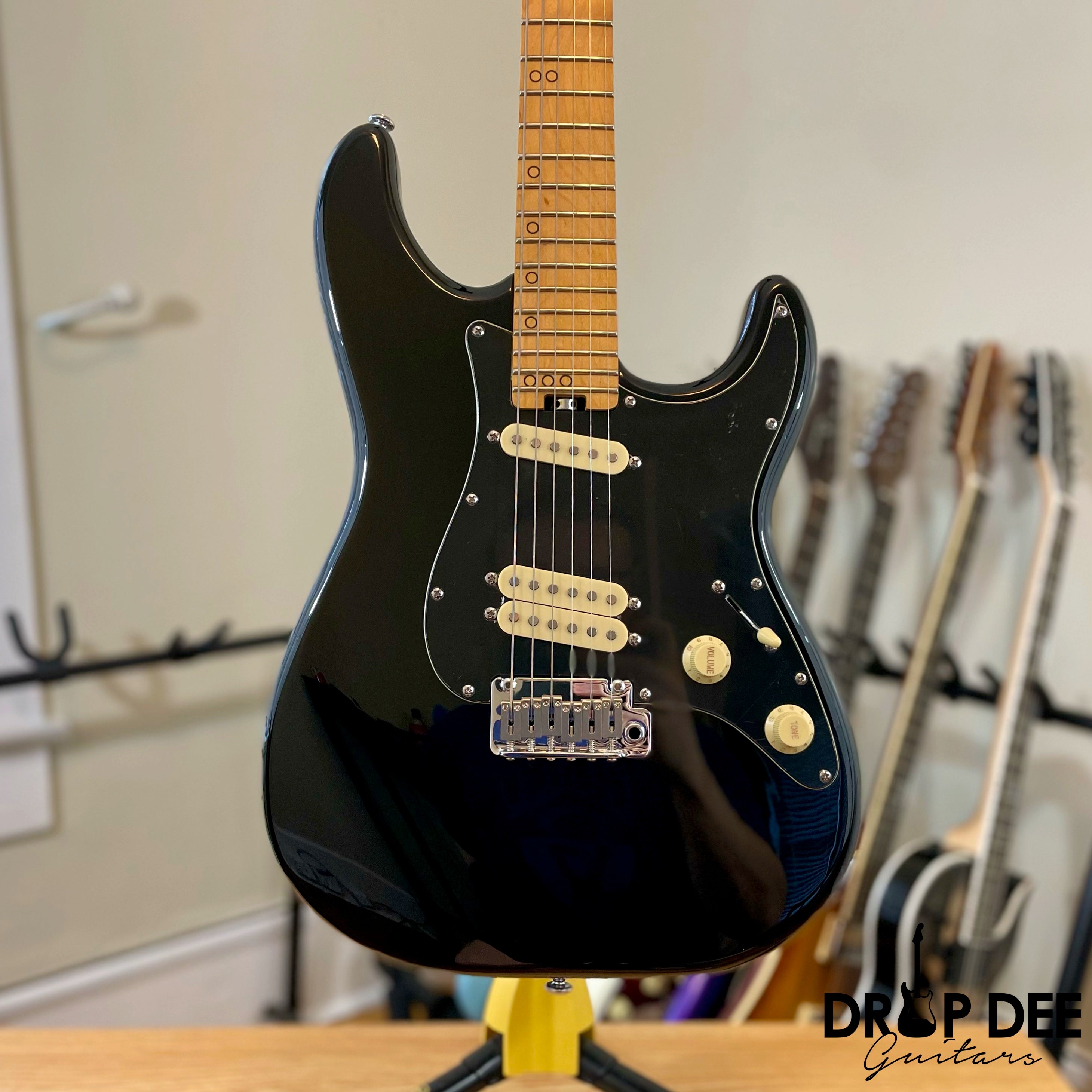 Schecter MV-6 Electric Guitar - Gloss Black