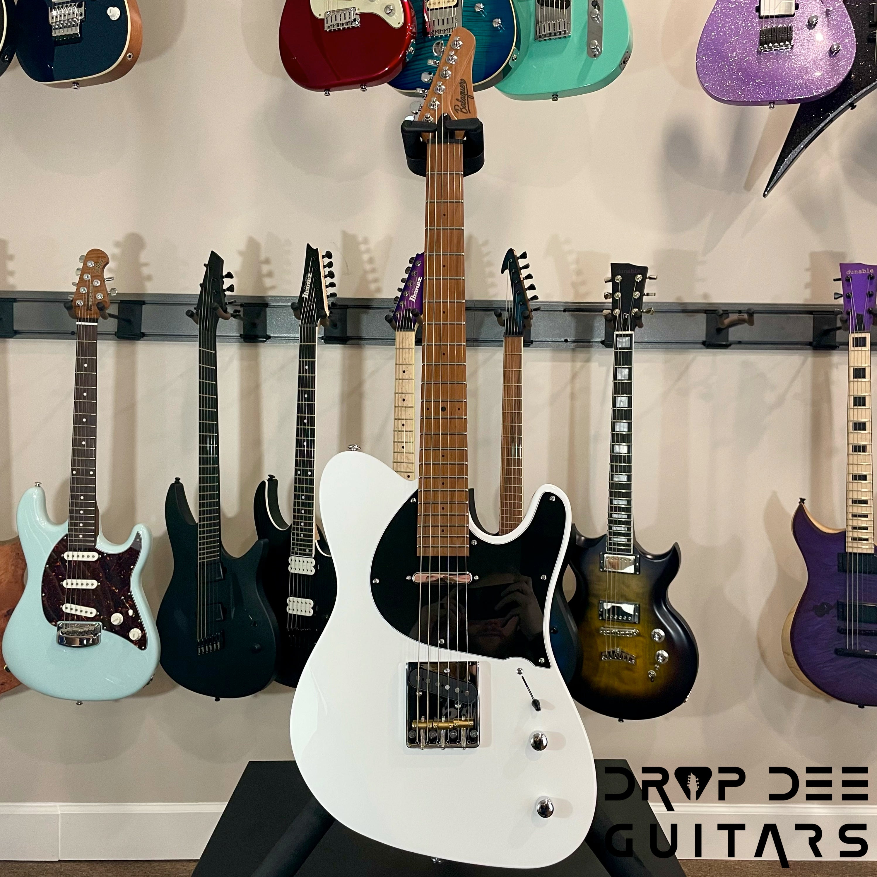 Balaguer Standard Series Thicket Electric Guitar w/ Bag - Solid White