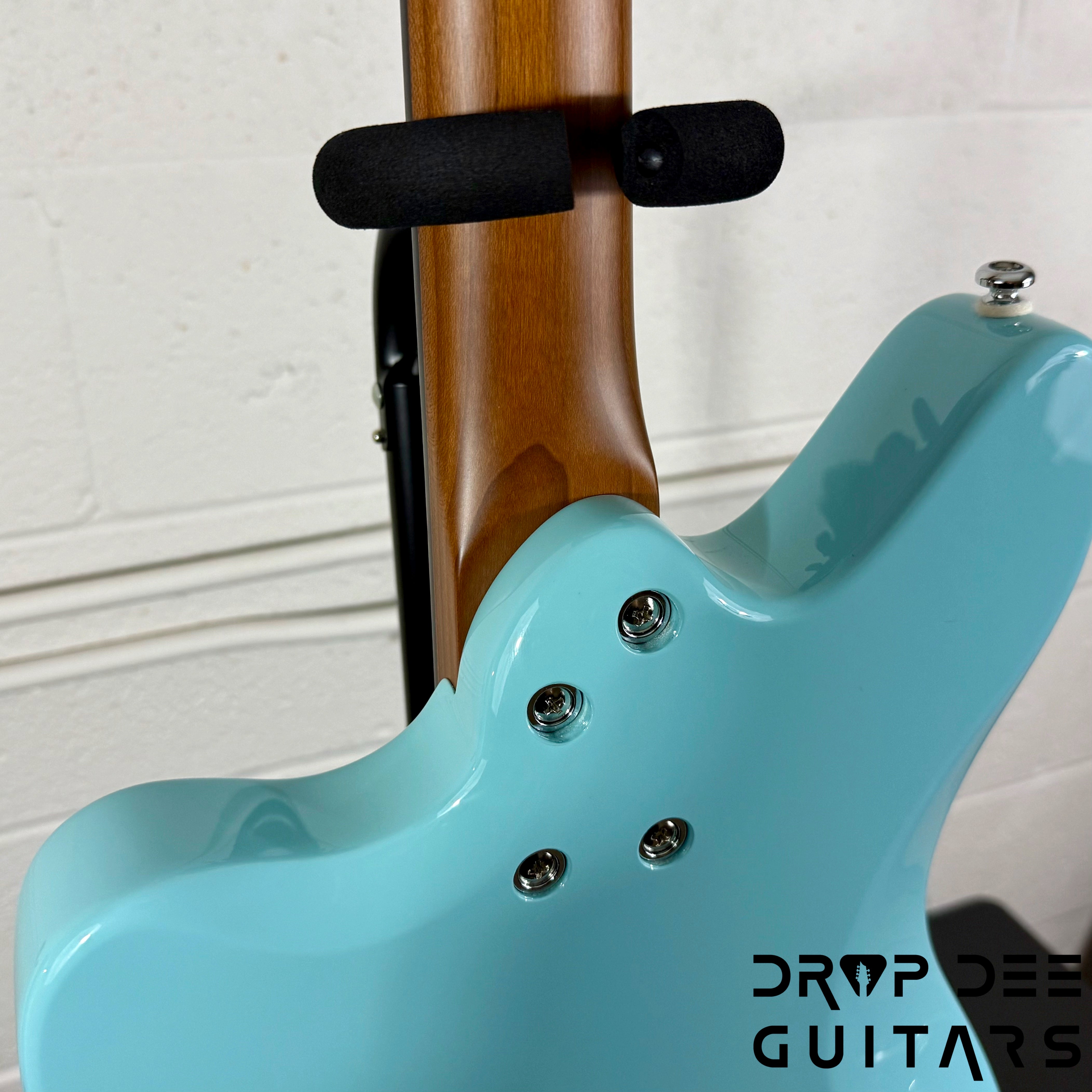 Balaguer 10th Anniversary Growler Classic Electric Guitar w/ Case - Sky Blue Gloss