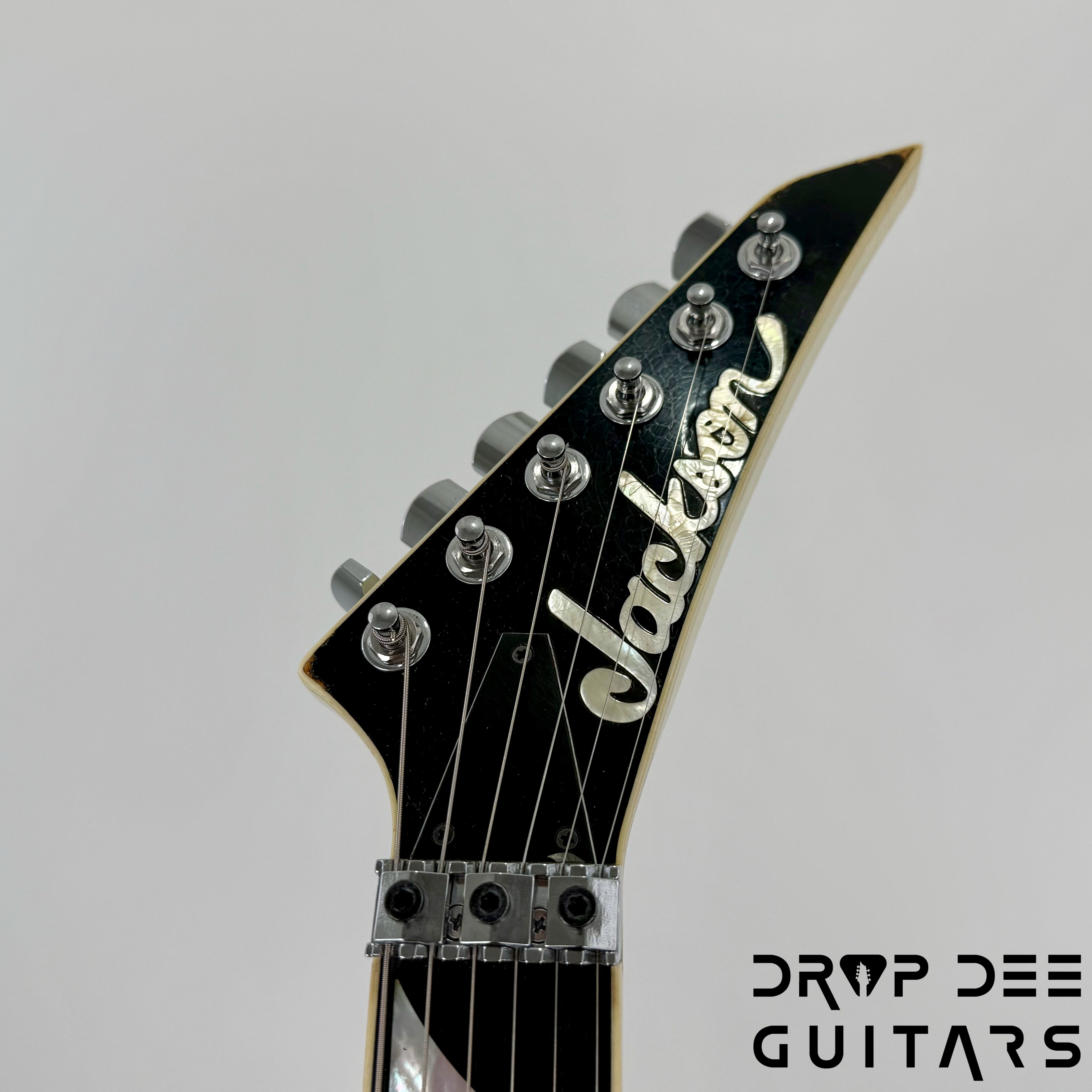 Jackson USA Custom Shop Special Edition Soloist Electric Guitar w/ Case - Vanilla Shake Over 3 Tone Sunburst