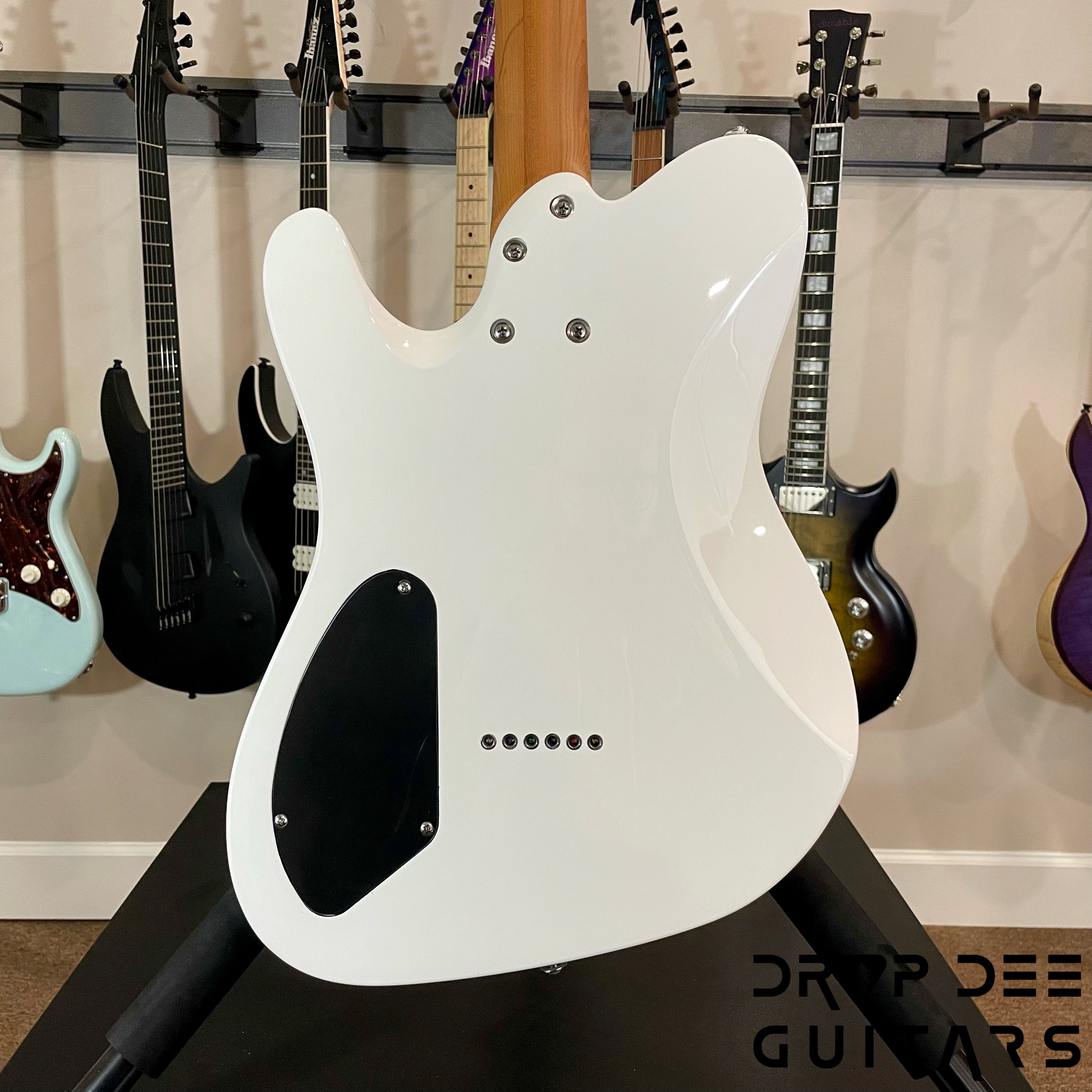 Balaguer Standard Series Thicket Electric Guitar w/ Bag - Solid White