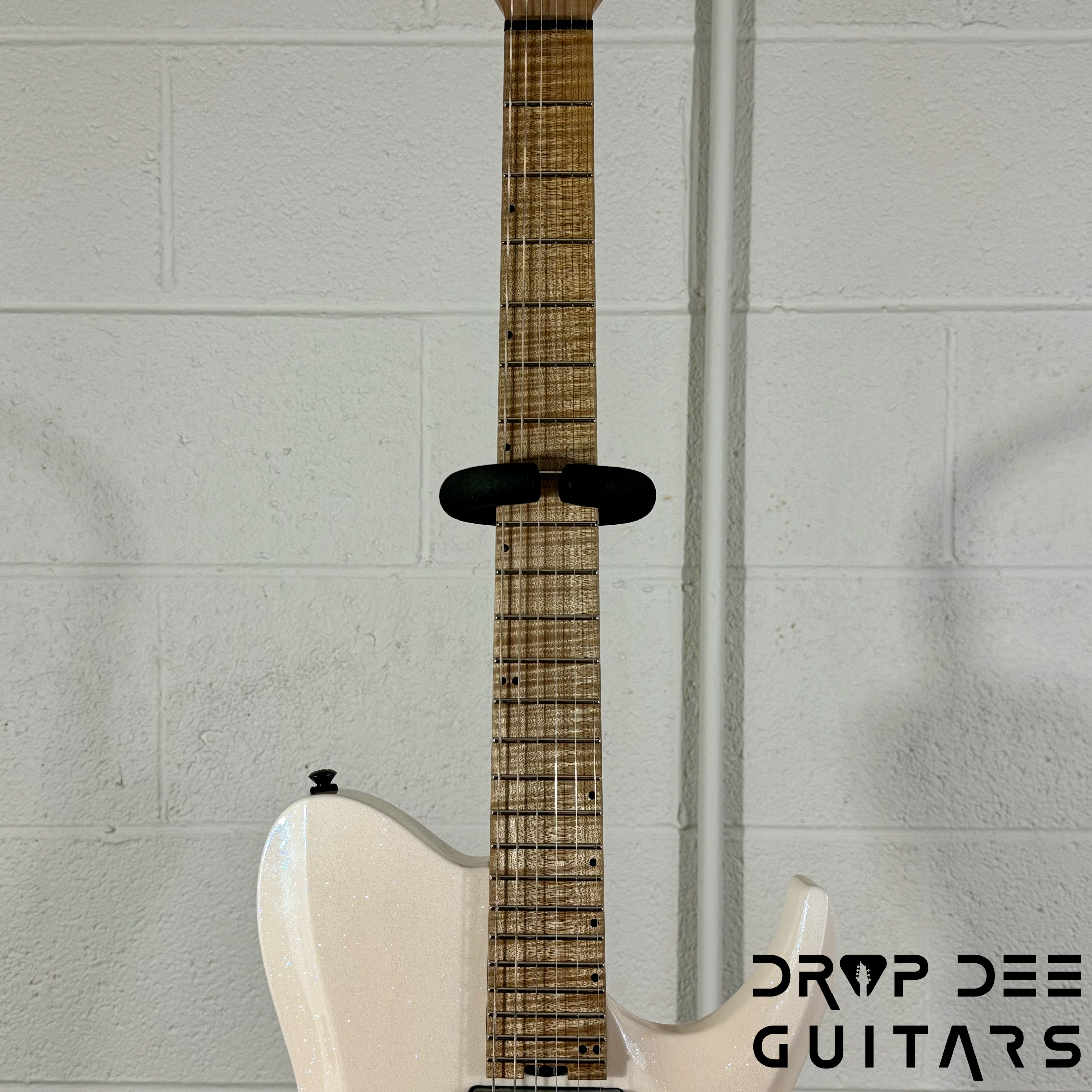 Balaguer USA Series Seraph Modern Electric Guitar w/ Case (424) - Gloss Metallic Jewel White