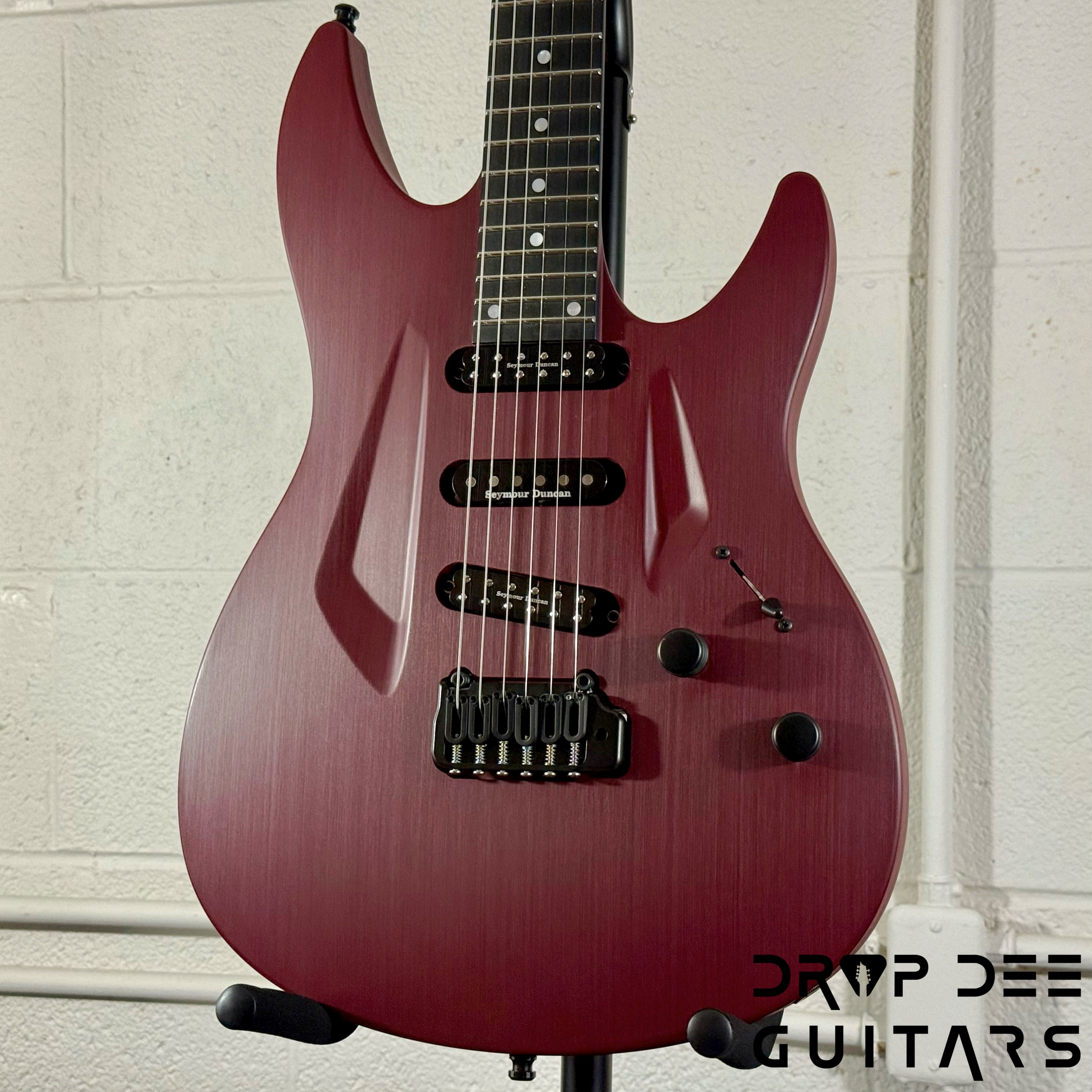 Aristides 060 Trem Electric Guitar w/ Bag - Red