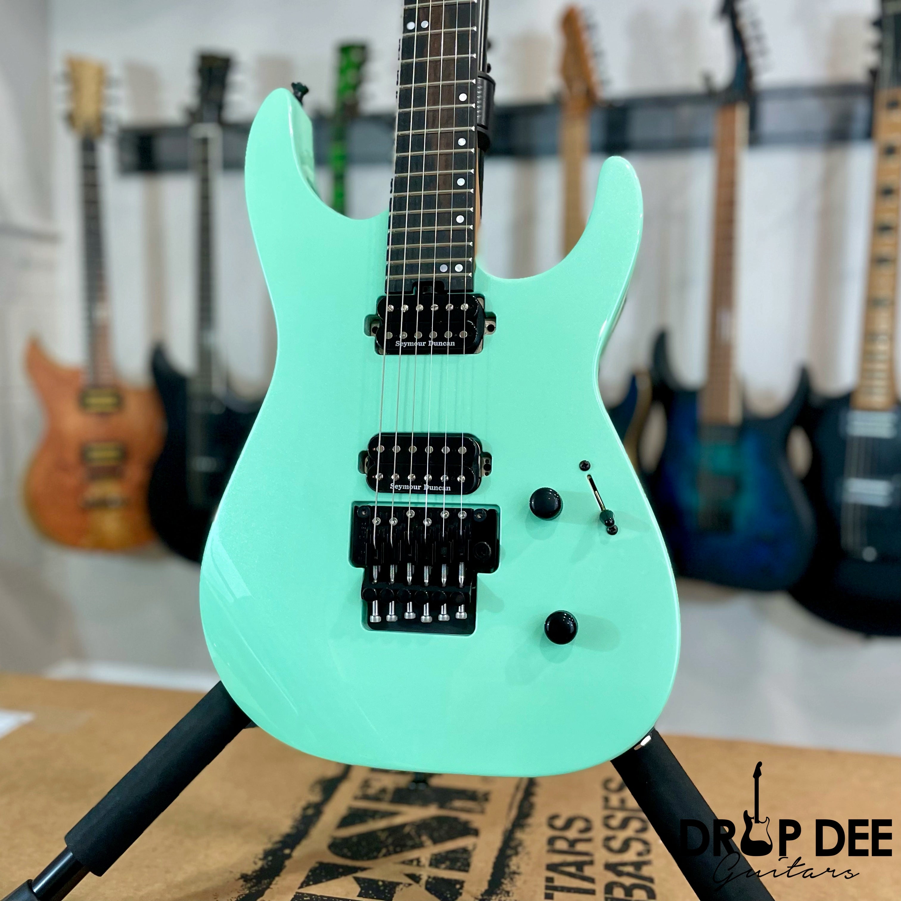 Jackson American Series Virtuoso Electric Guitar w/ Case