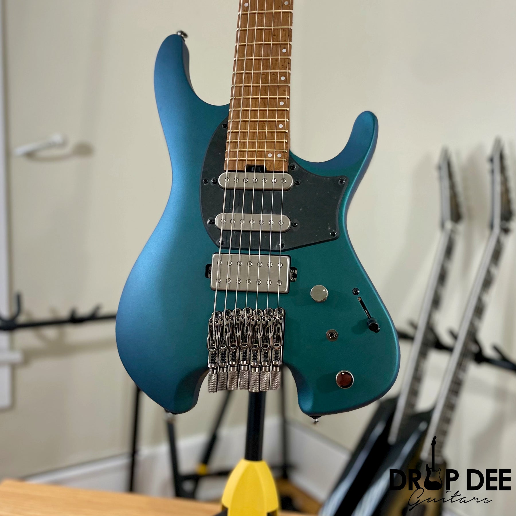 Ibanez Quest Standard Q547 7-String Headless Electric Guitar w/ Bag