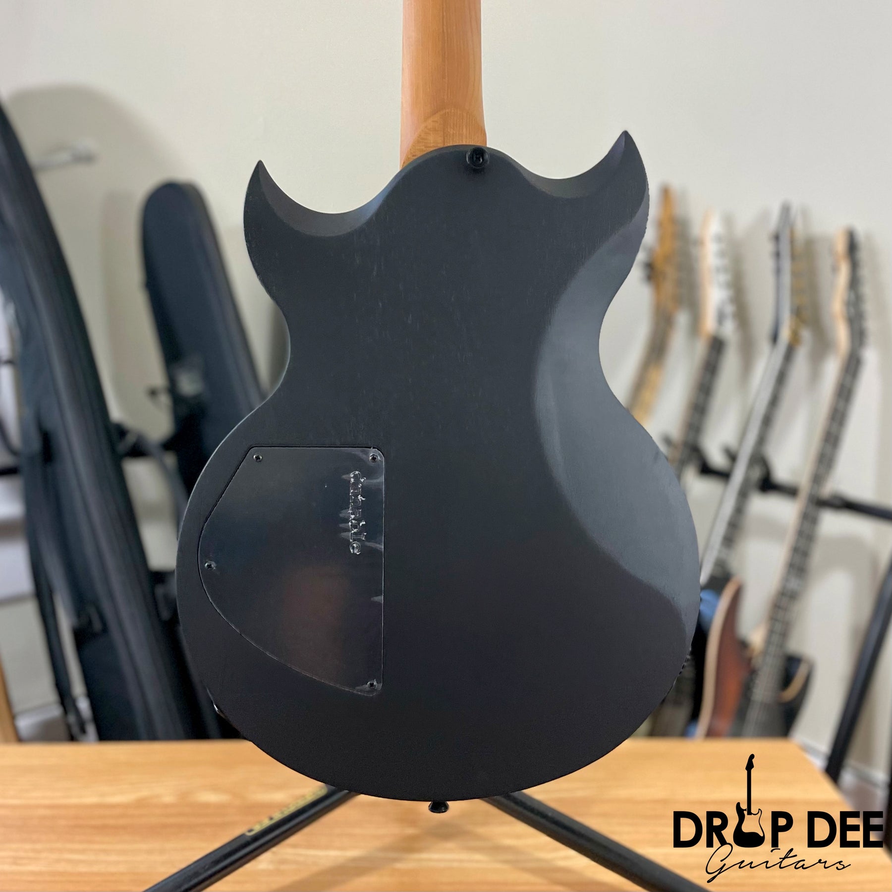 Dunable USA Custom Shop Minotaur Electric Guitar w/ Case