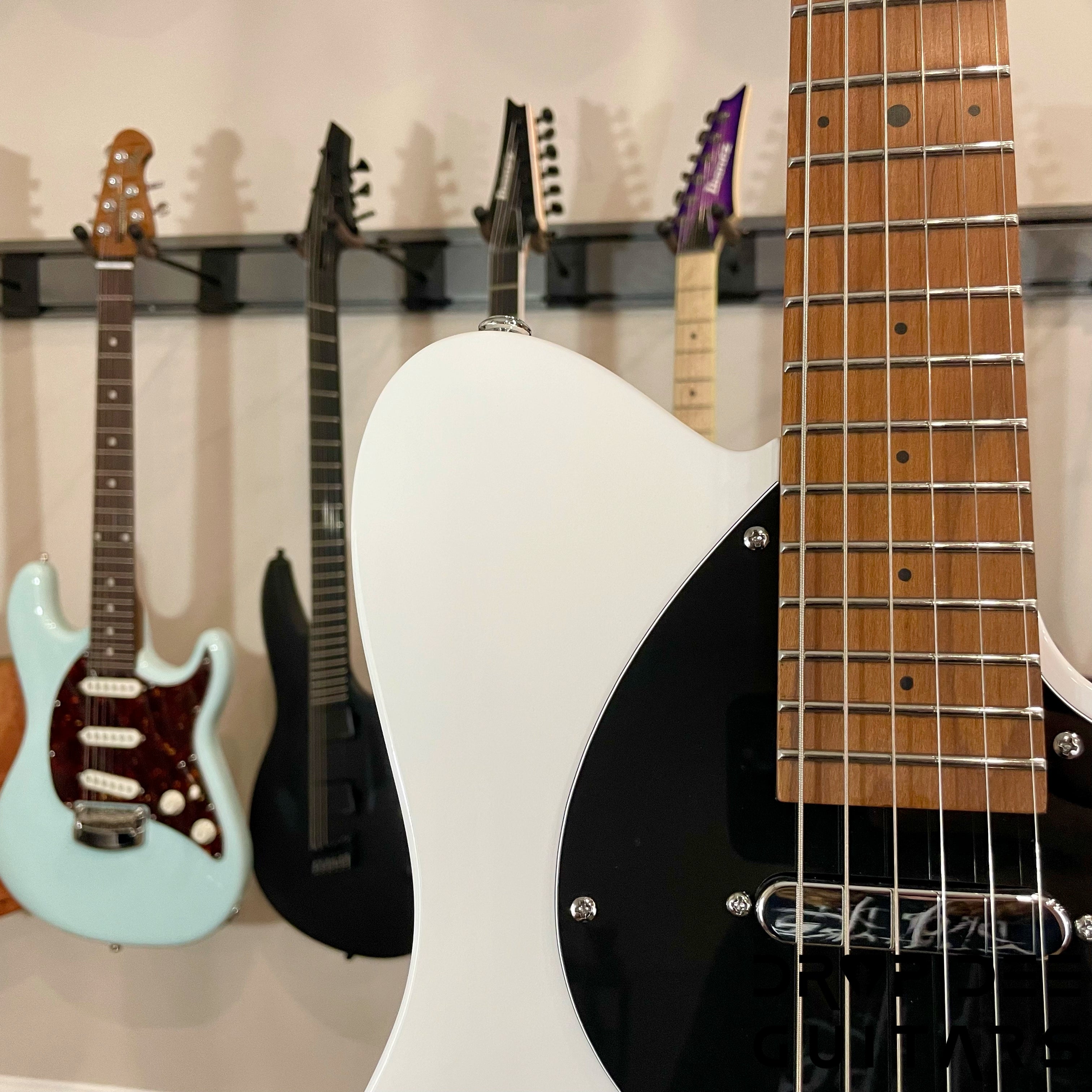 Balaguer Standard Series Thicket Electric Guitar w/ Bag - Solid White