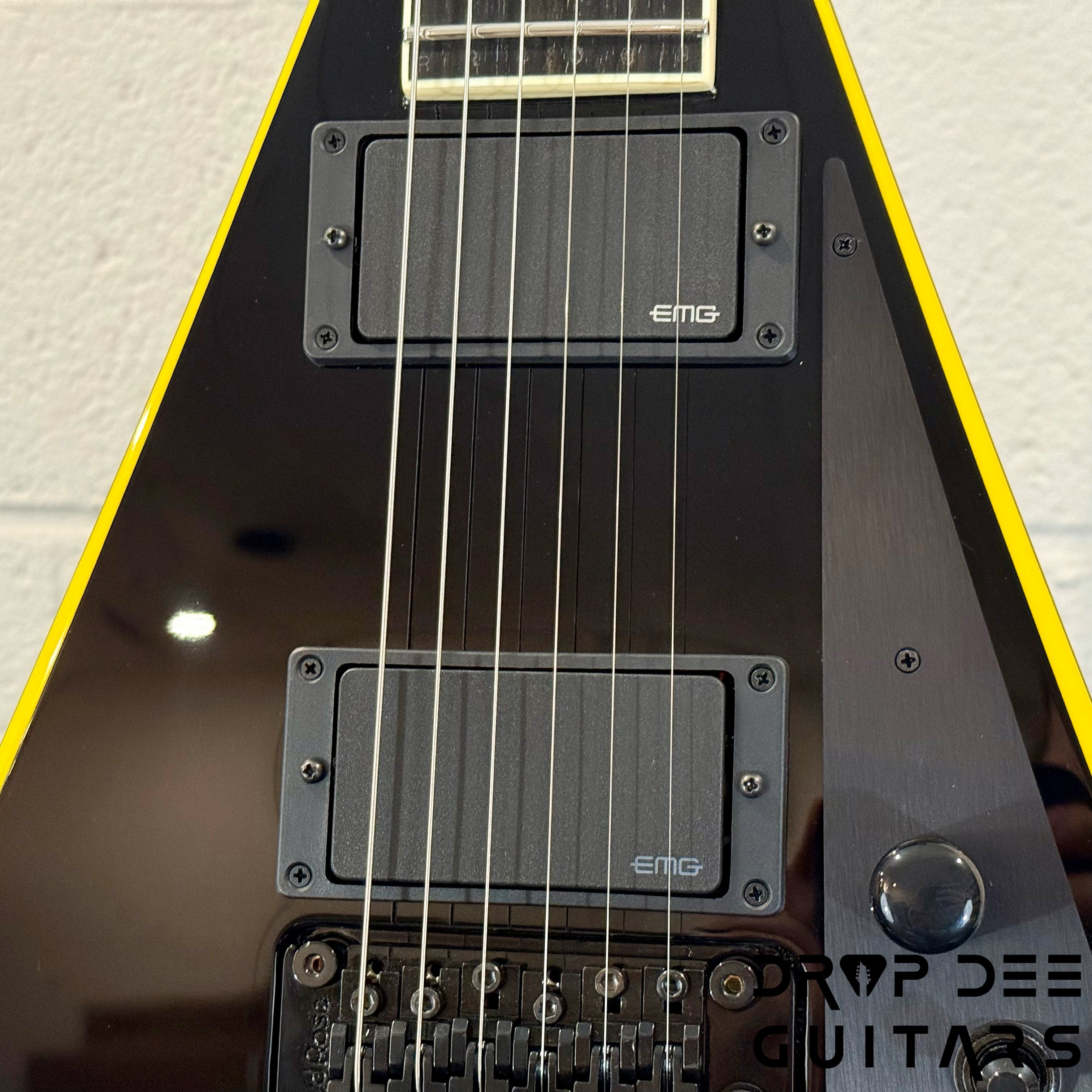 Jackson Custom Shop Randy Rhoads Electric Guitar w/ Case - Black w/ Yellow Pinstripes