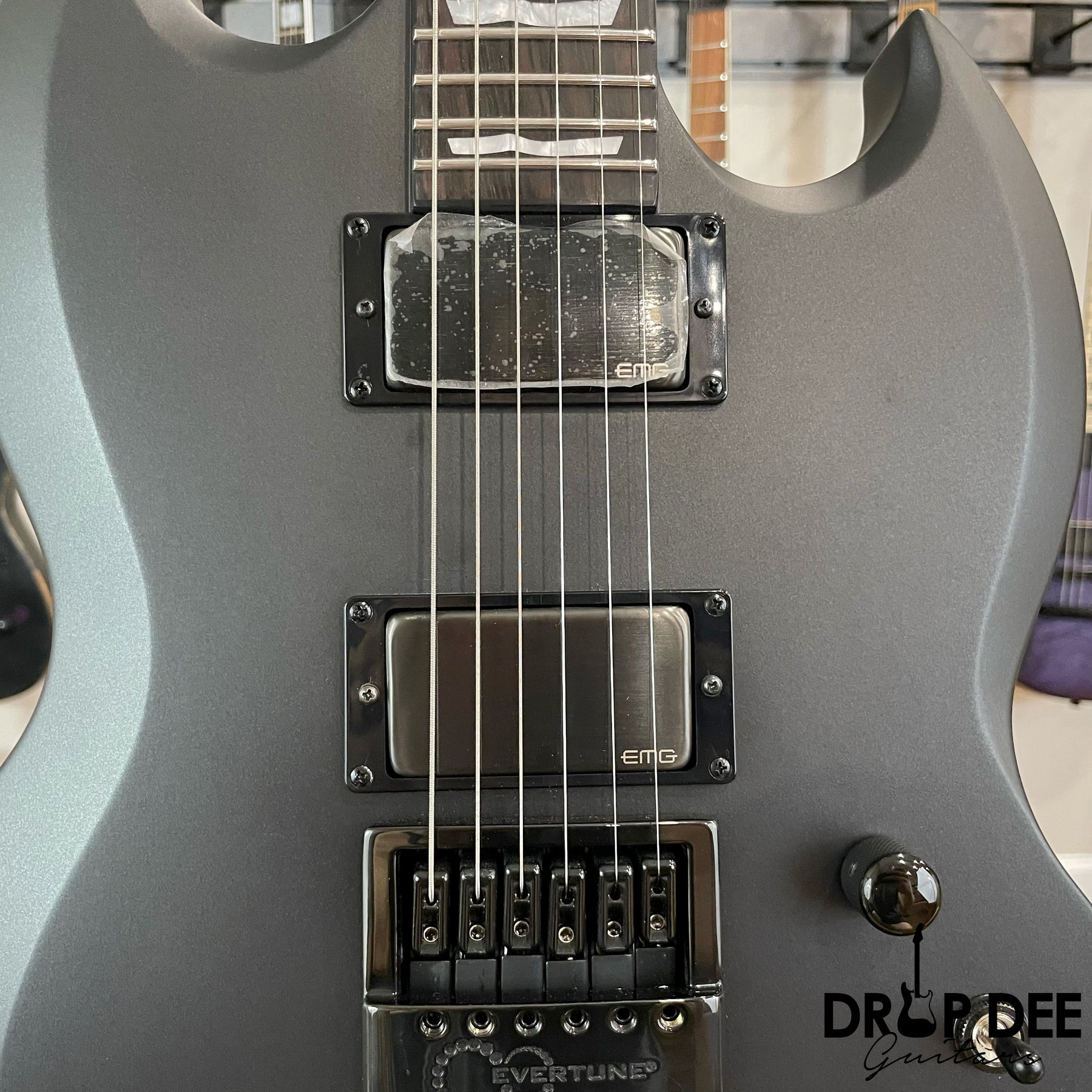 ESP LTD Viper-1000 Evertune Electric Guitar