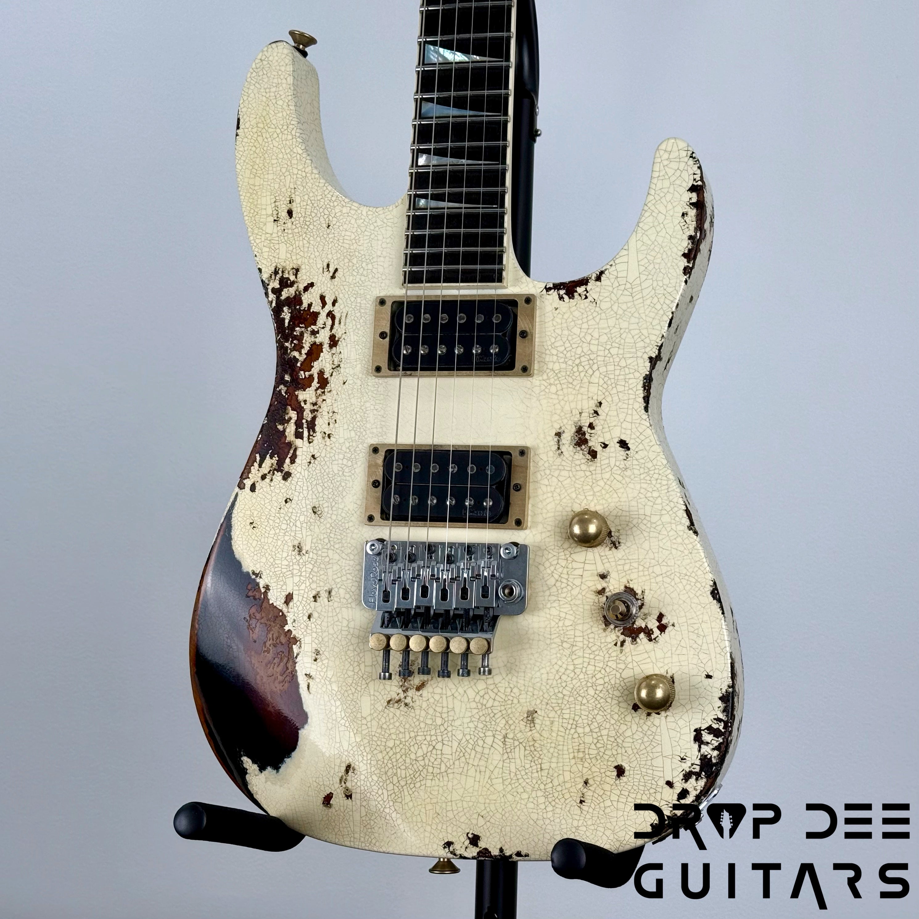 Jackson USA Custom Shop Special Edition Soloist Electric Guitar w/ Case - Vanilla Shake Over 3 Tone Sunburst