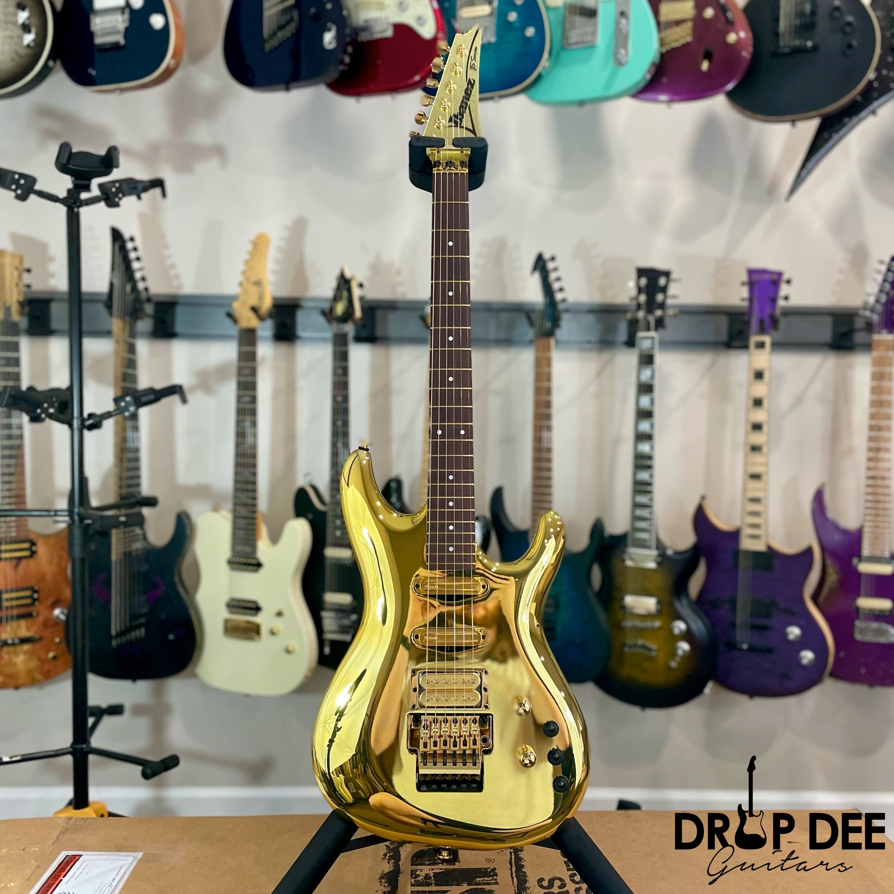 Ibanez Joe Satriani Signature JS2GD Electric Guitar w/ Case