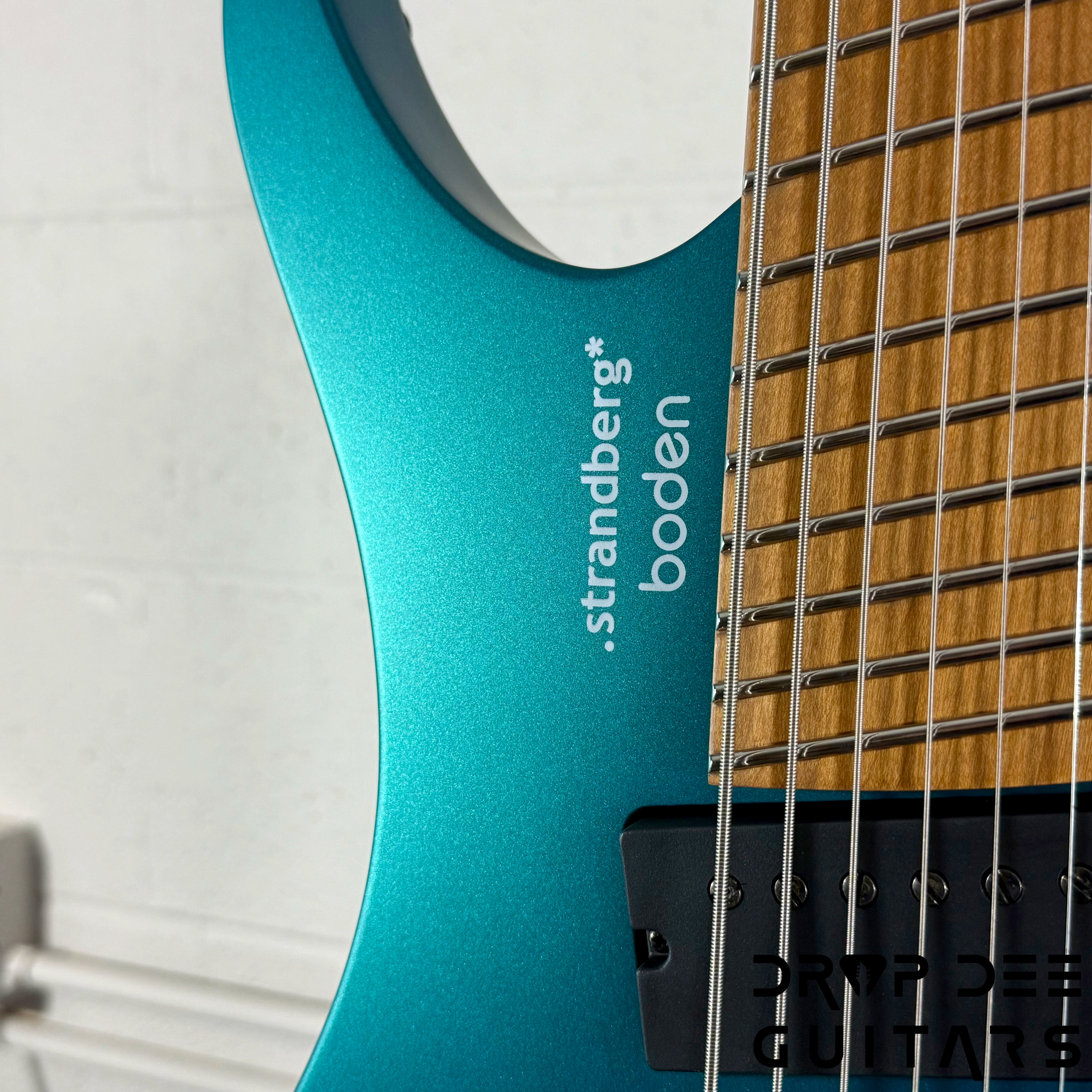 Strandberg Boden Standard N2.8 8-String Multiscale Headless Electric Guitar w/ Bag - Transformative Teal Metallic
