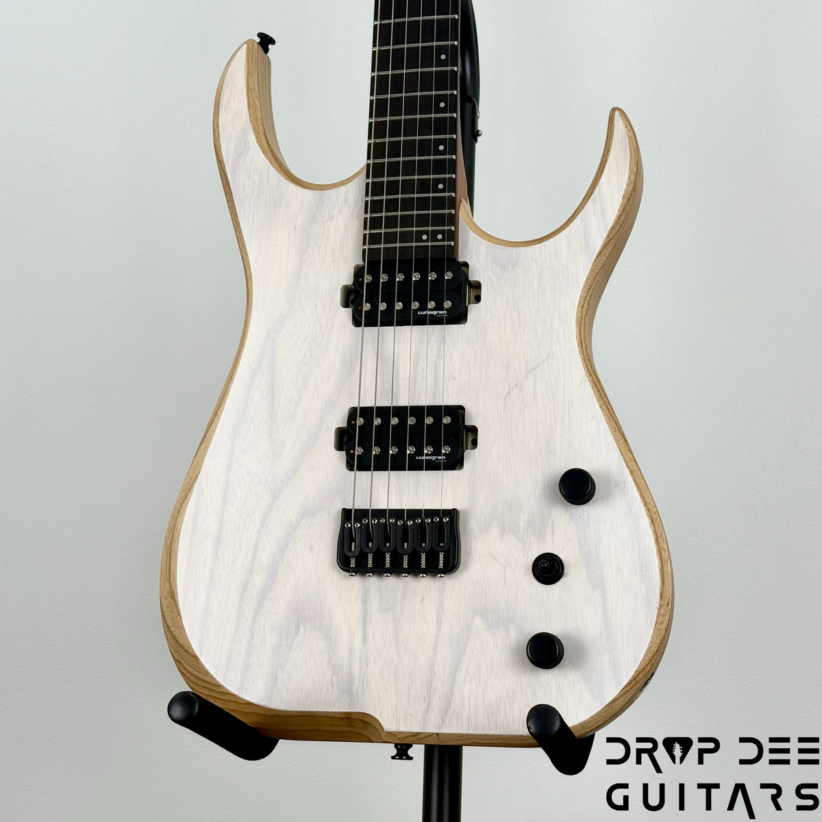 Skervesen Velociraptor 6 Electric Guitar w/ Bag (7031) - Trans White