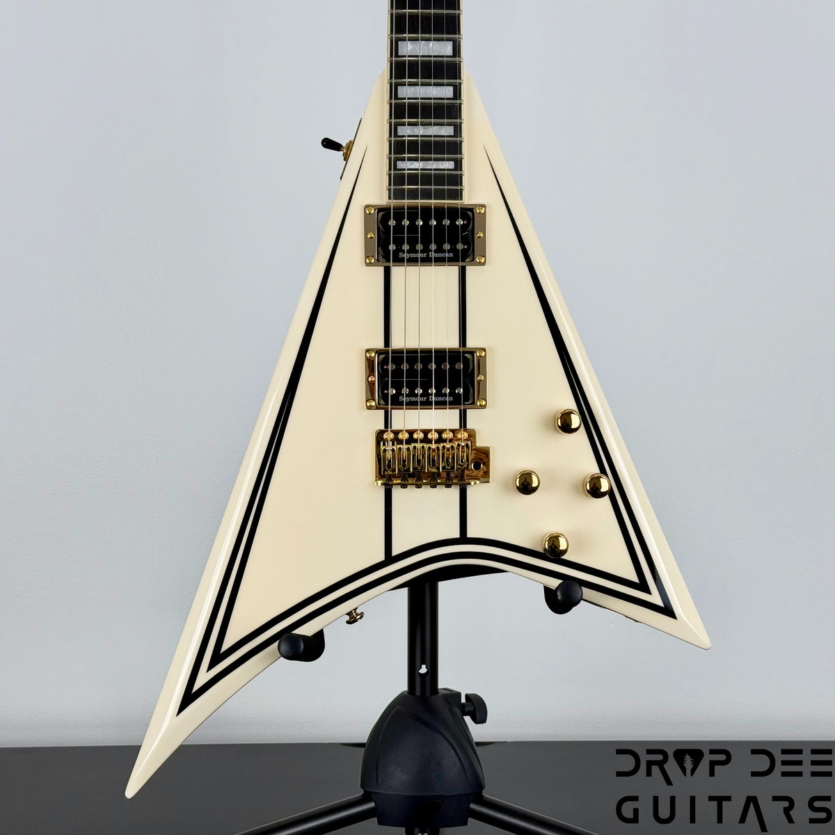 Jackson Legend Series Limited Edition Signature Randy Rhoads CD1 Electric Guitar w/ Case - Vintage White with Black Pinstripes