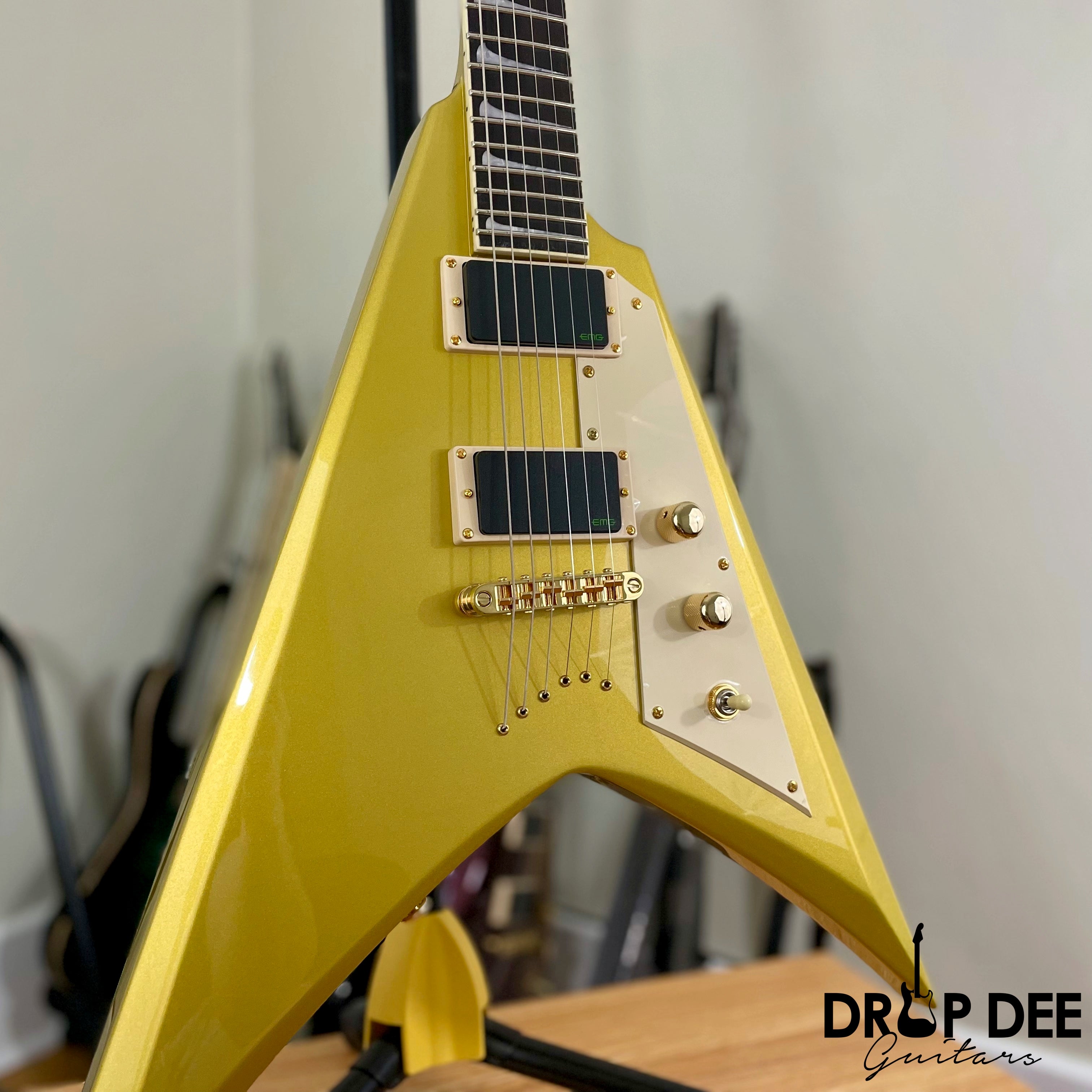 ESP LTD Kirk Hammett Signature KH-V Electric Guitar w/ Case - Metallic Gold