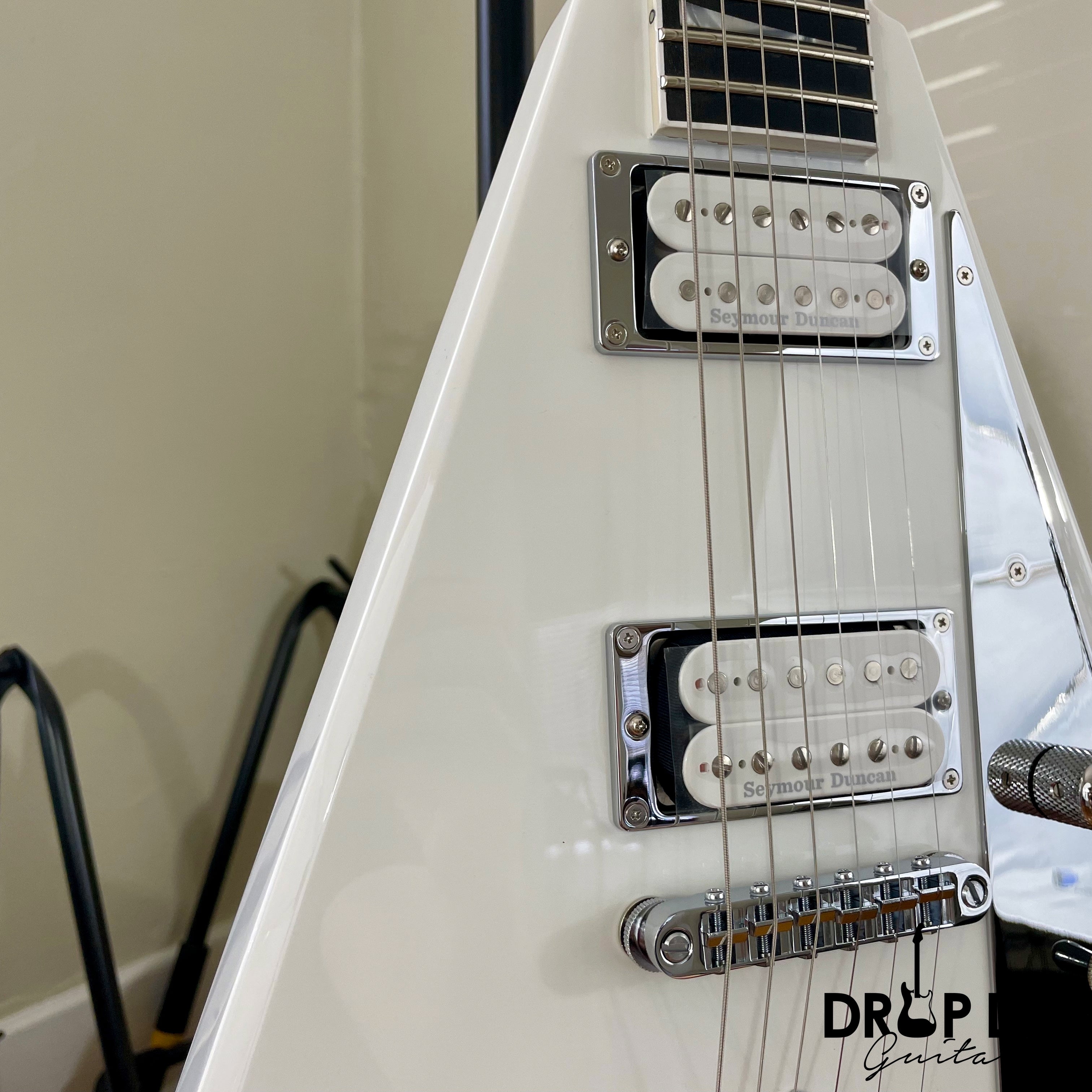 Jackson MJ Series Rhoads RRT Electric Guitar w/ Case