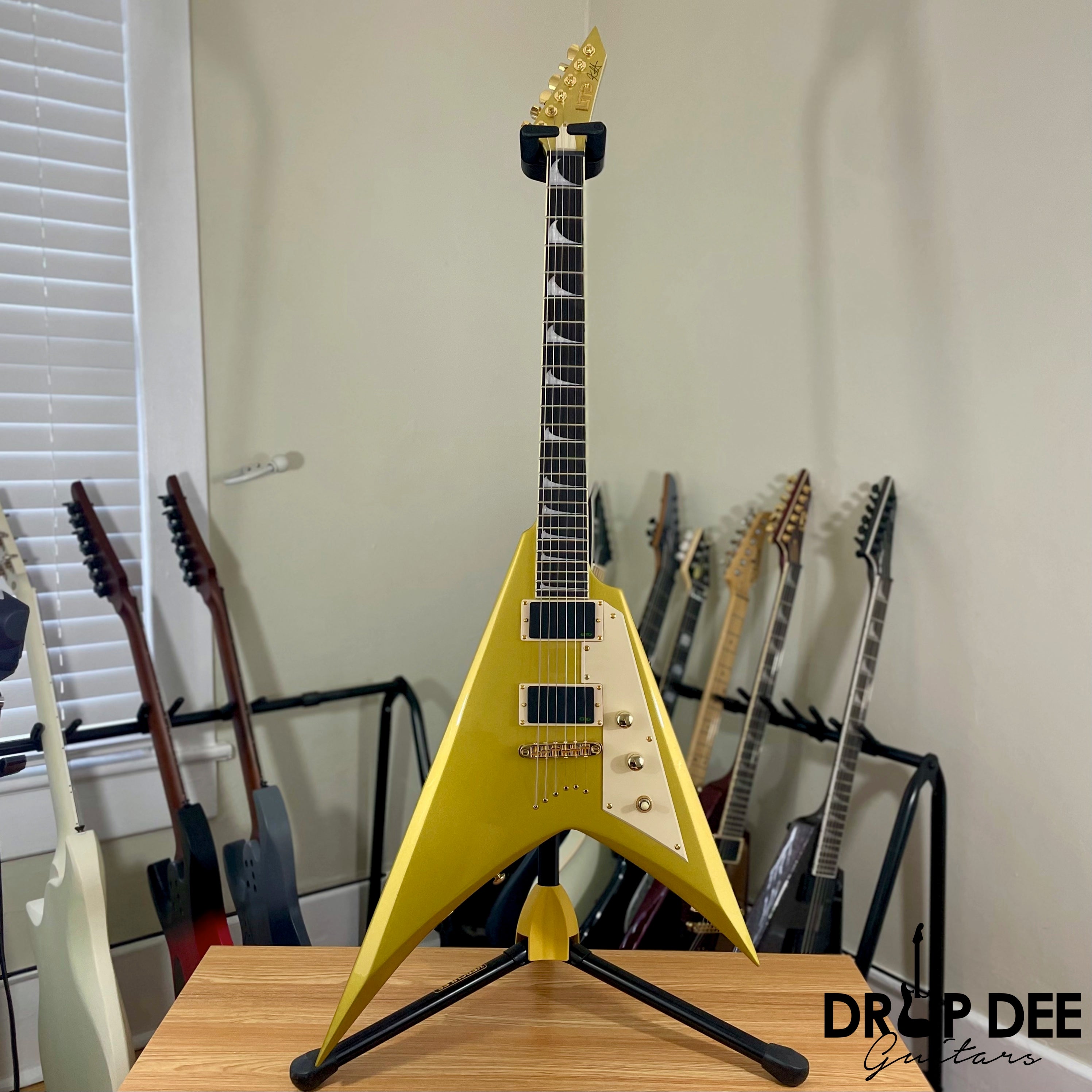 ESP LTD Kirk Hammett Signature KH-V Electric Guitar w/ Case - Metallic Gold