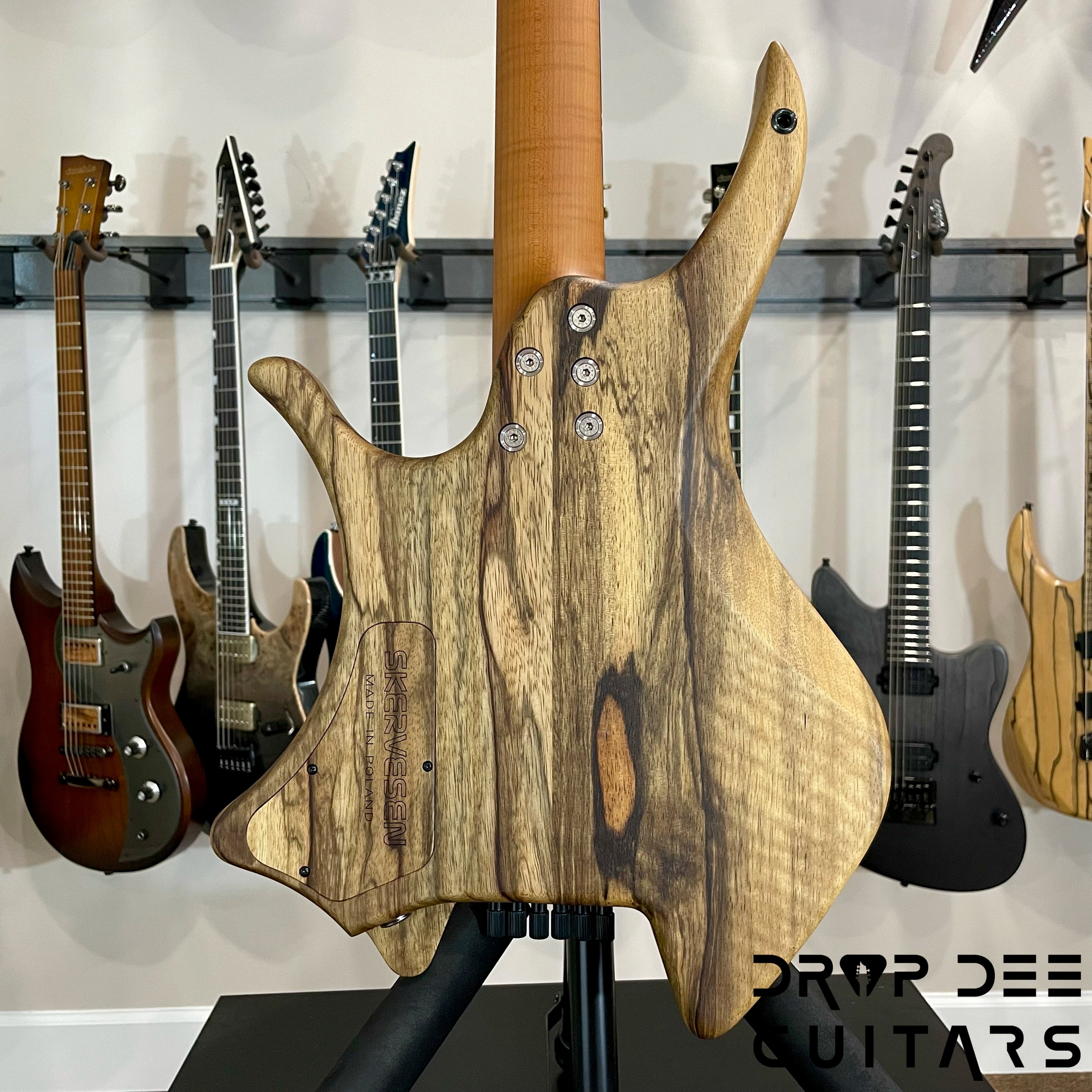 Skervesen Shoggie 6 Headless Electric Guitar w/ Bag
