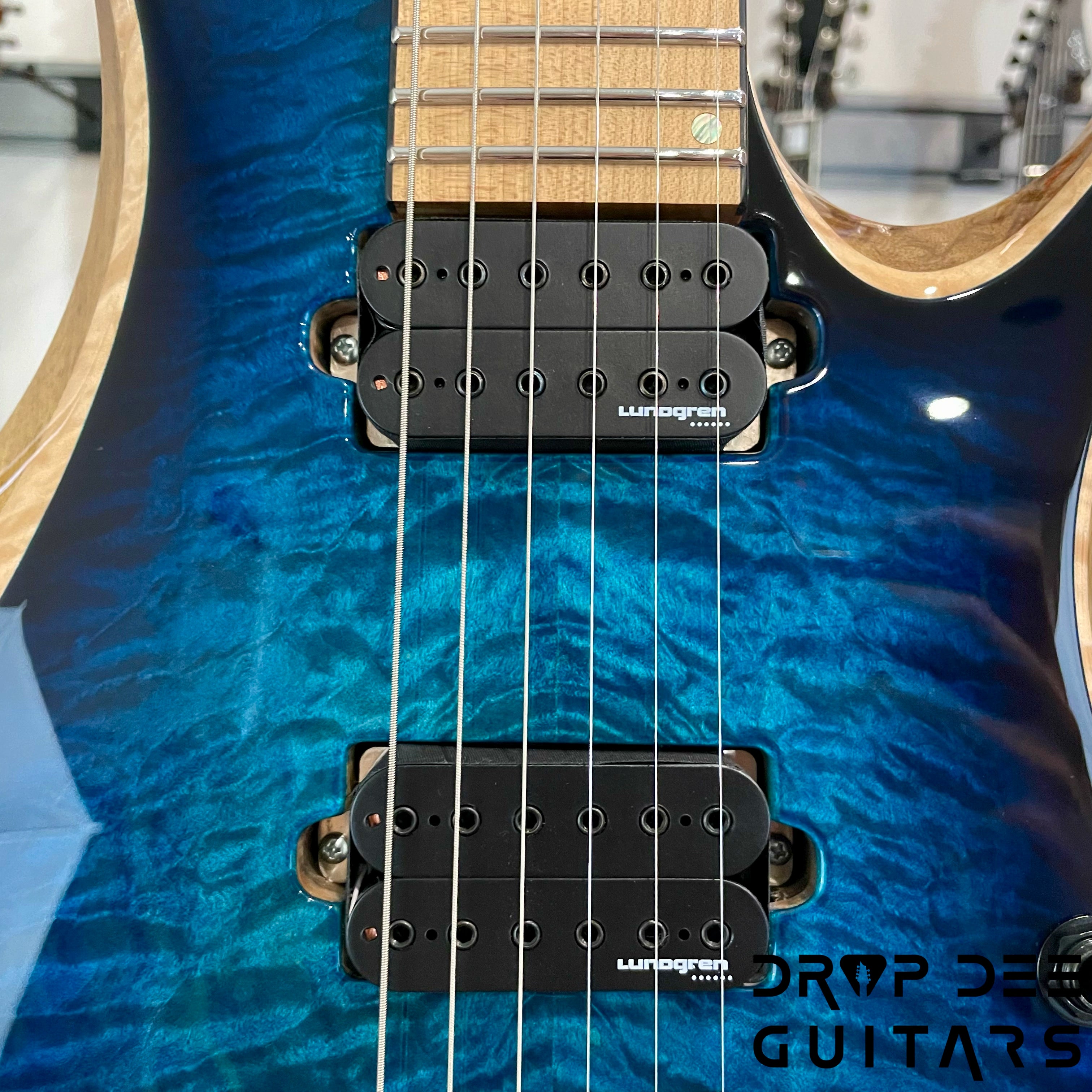 Skervesen Shoggie 6 Headless Electric Guitar w/ Bag