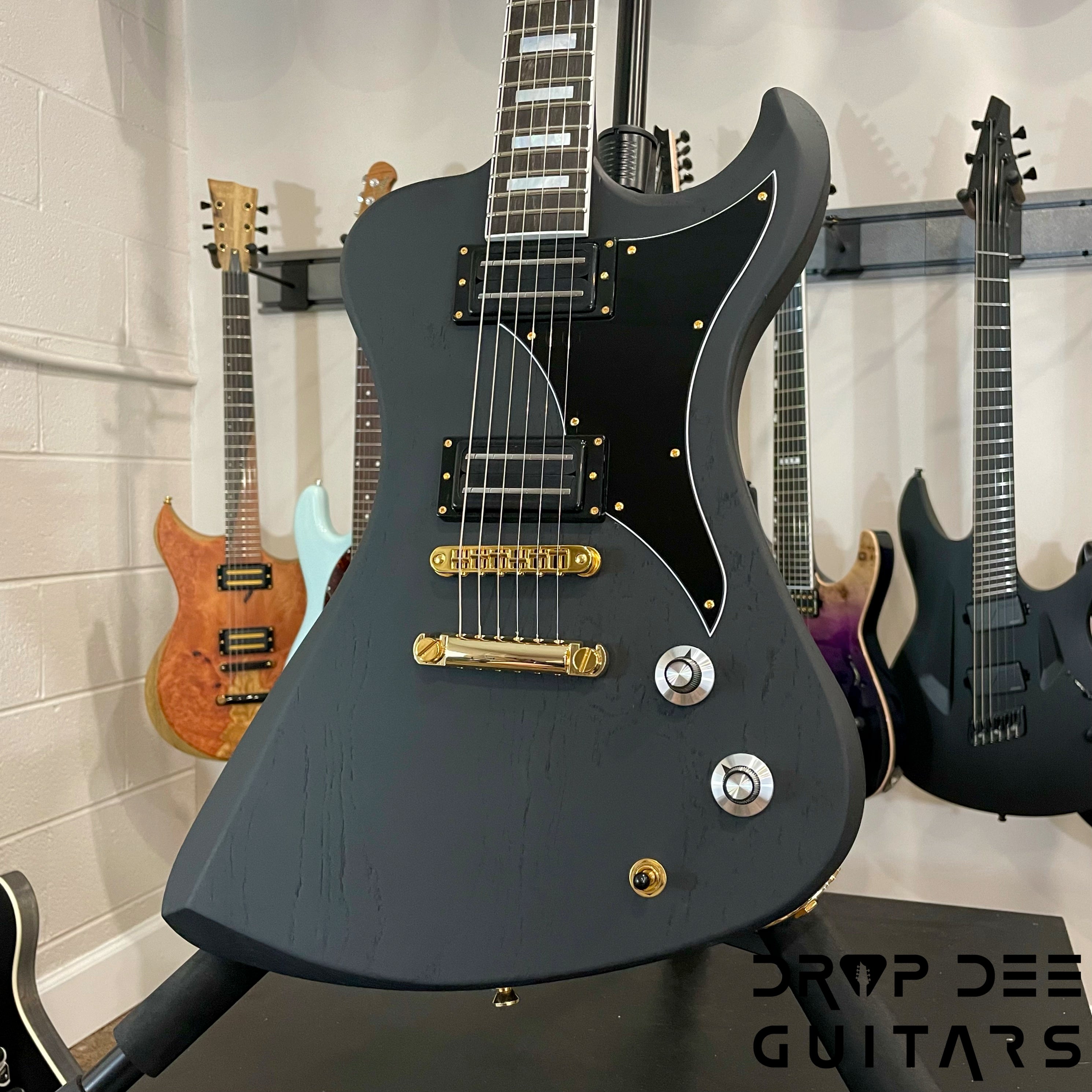 Dunable USA Custom Shop R2 Standard Electric Guitar w/ Case