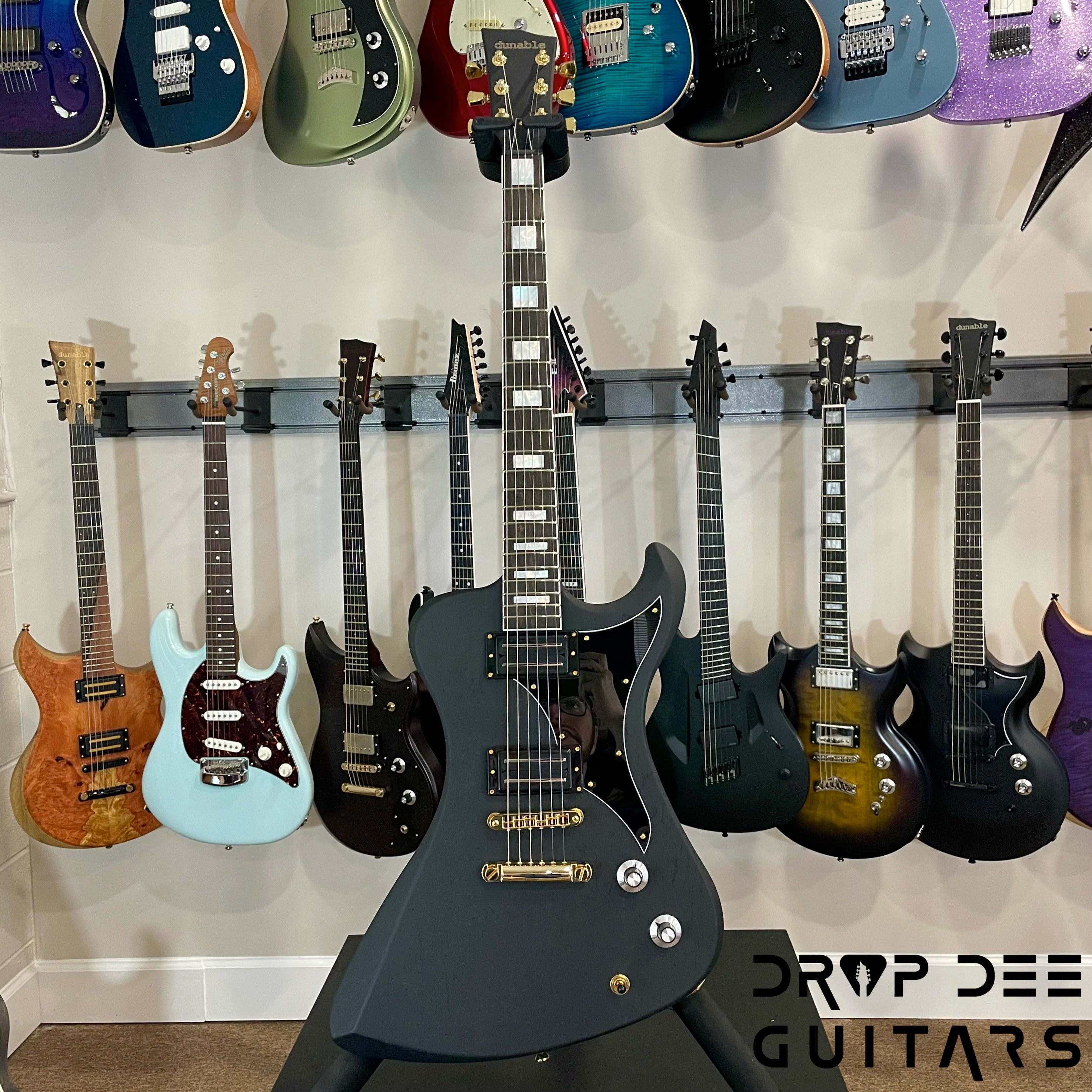 Dunable USA Custom Shop R2 Standard Electric Guitar w/ Case