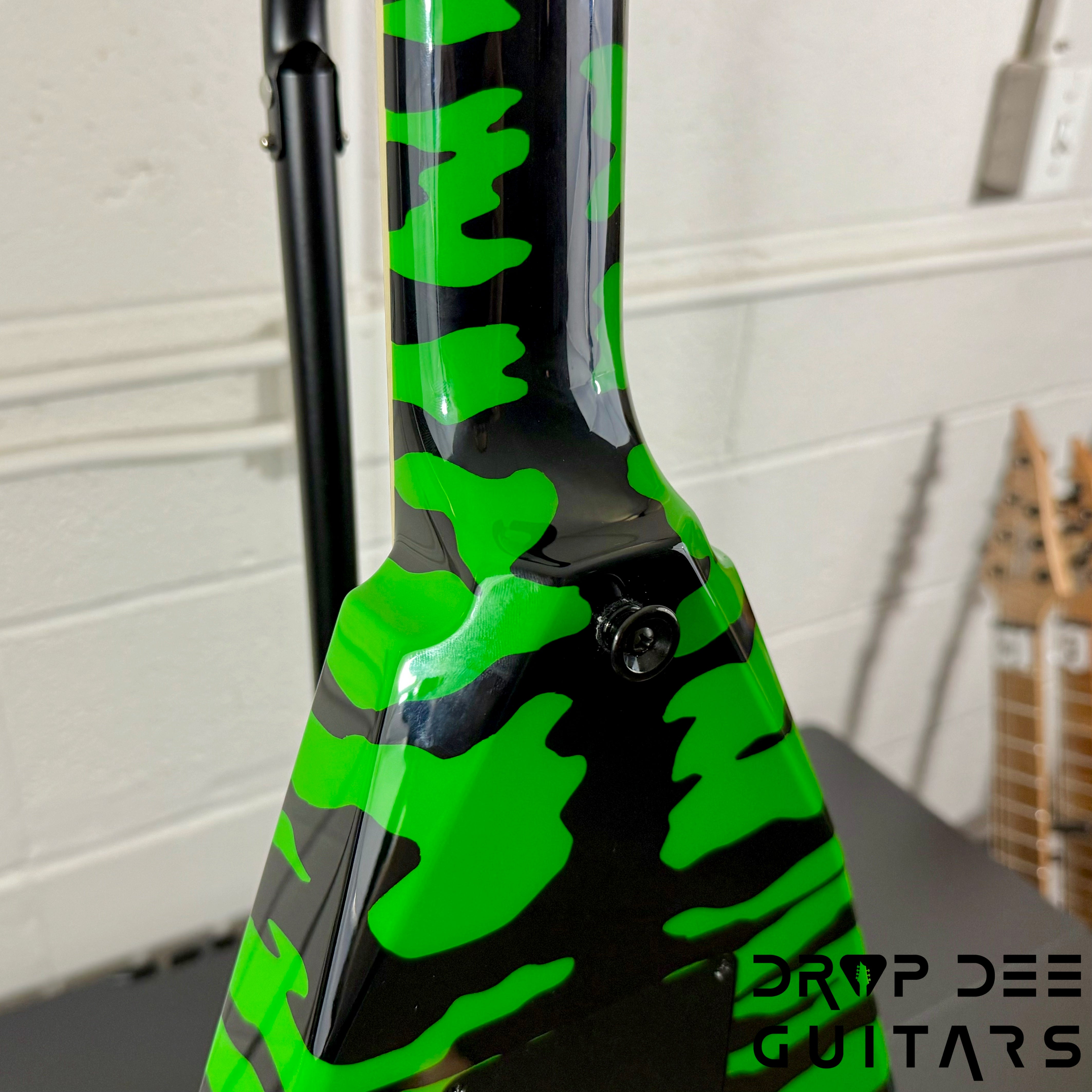 Jackson USA Custom Shop Rhoads RR24 FR Electric Guitar w/ Case - Slime Green Bengal