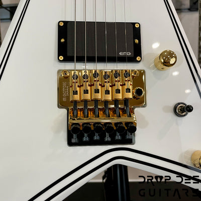 Jackson MJ Series Rhoads RR24MG Electric Guitar w/ Case - White with Black Pinstripes