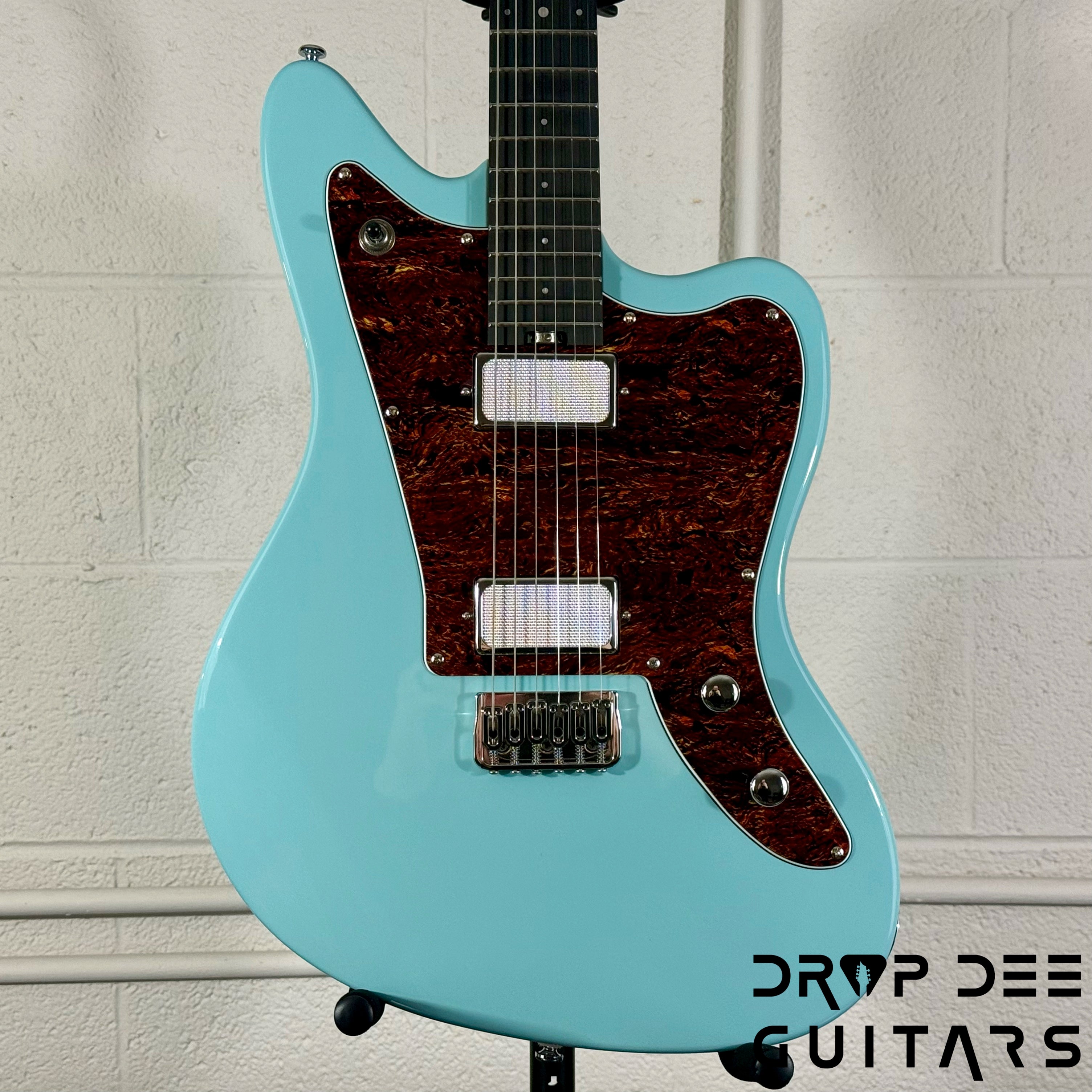 Balaguer 10th Anniversary Growler Classic Electric Guitar w/ Case - Sky Blue Gloss