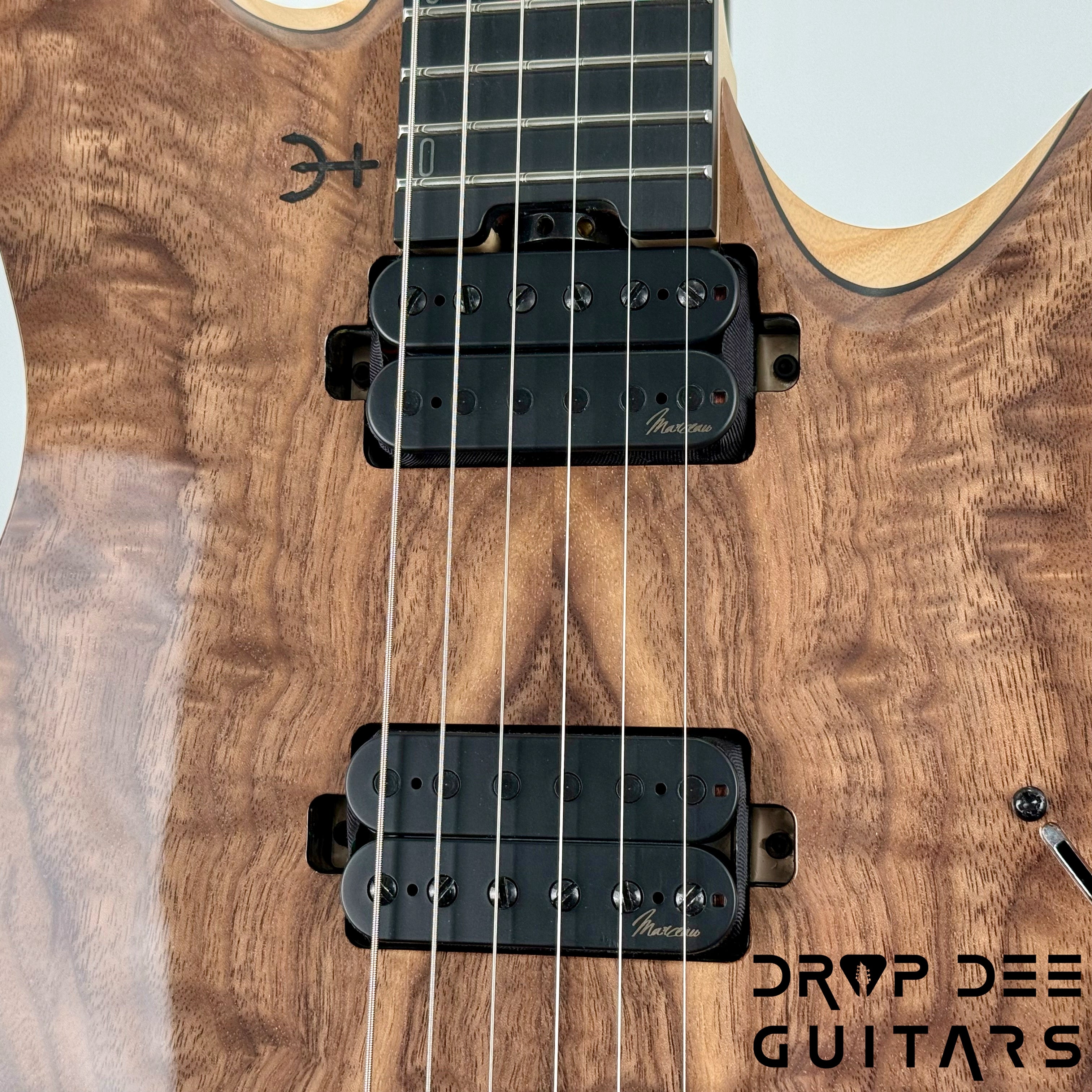 Infinia Neptune Headless Electric Guitar w/ Bag - Black Walnut