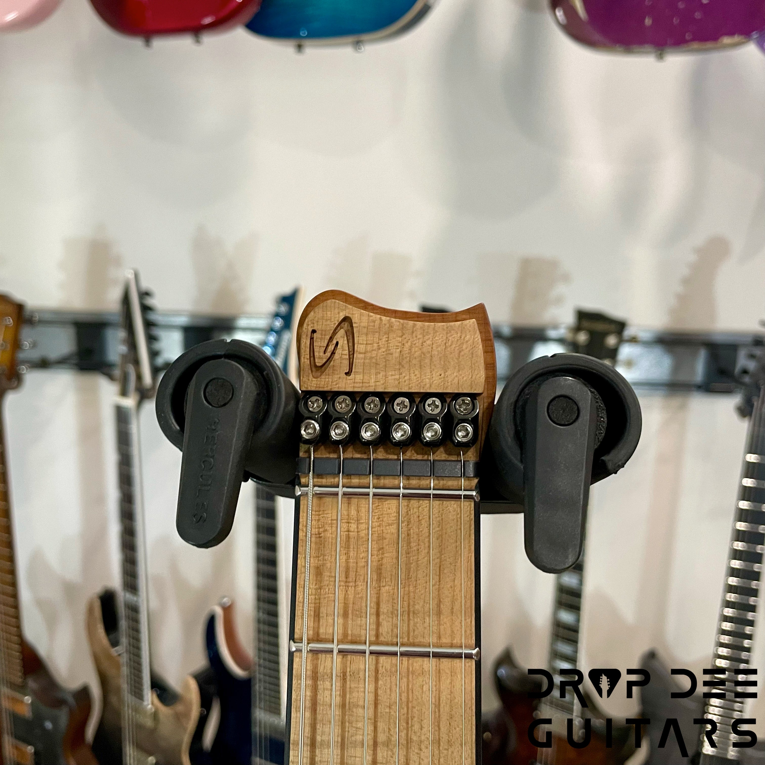 Skervesen Shoggie 6 Headless Electric Guitar w/ Bag