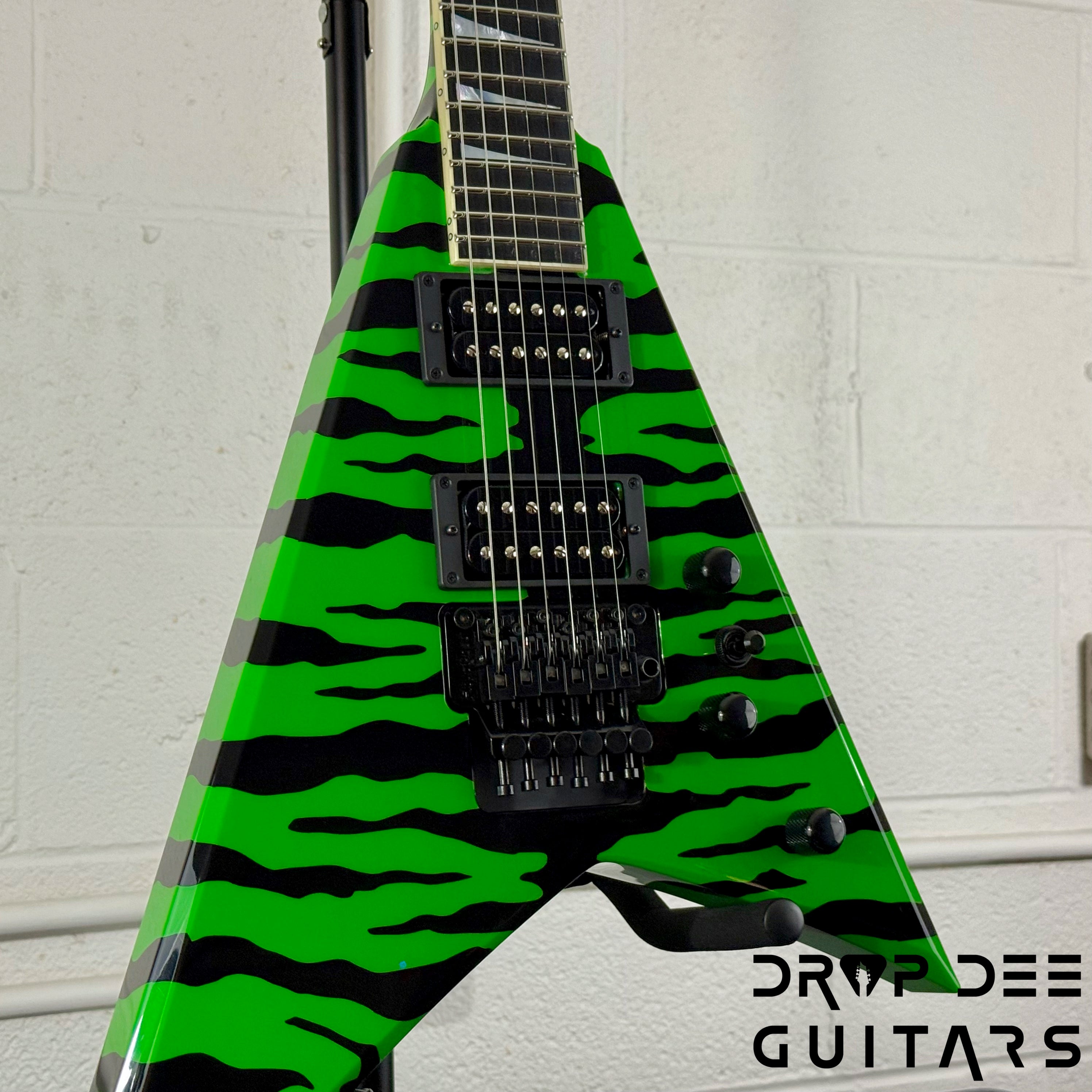 Jackson USA Custom Shop Rhoads RR24 FR Electric Guitar w/ Case - Slime Green Bengal