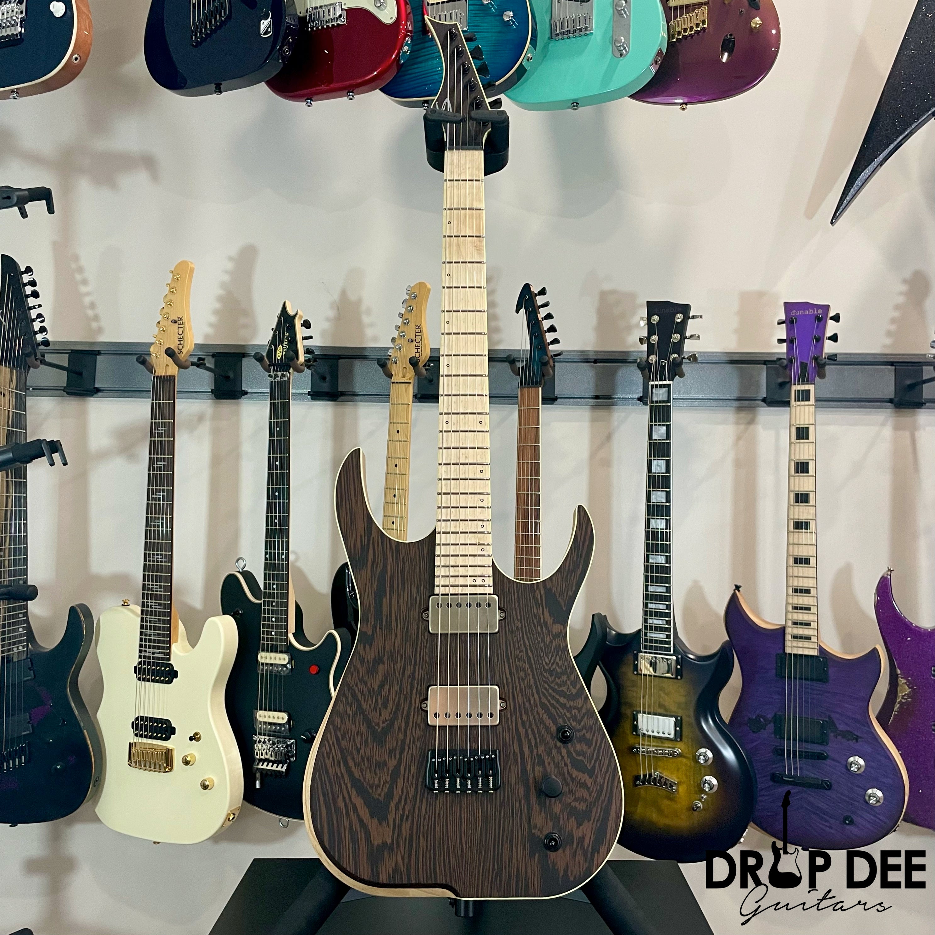 Skervesen Raptor 6 Electric Guitar w/ Case