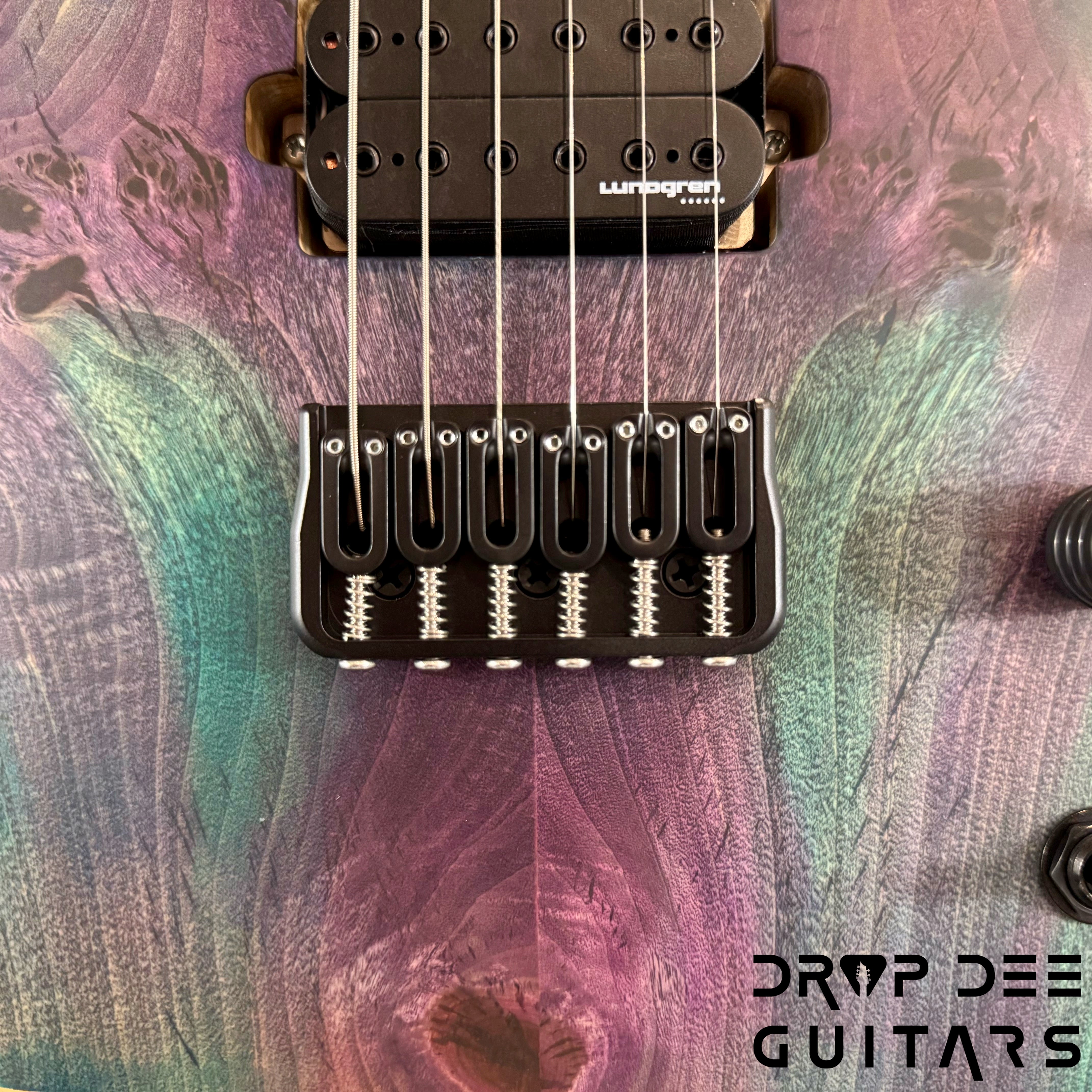 Skervesen Raptor 6 Baritone Electric Guitar w/ Case