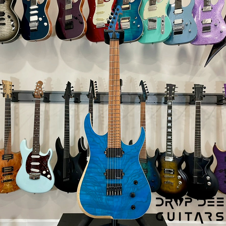 Skervesen Raptor 6 Electric Guitar w/ Case