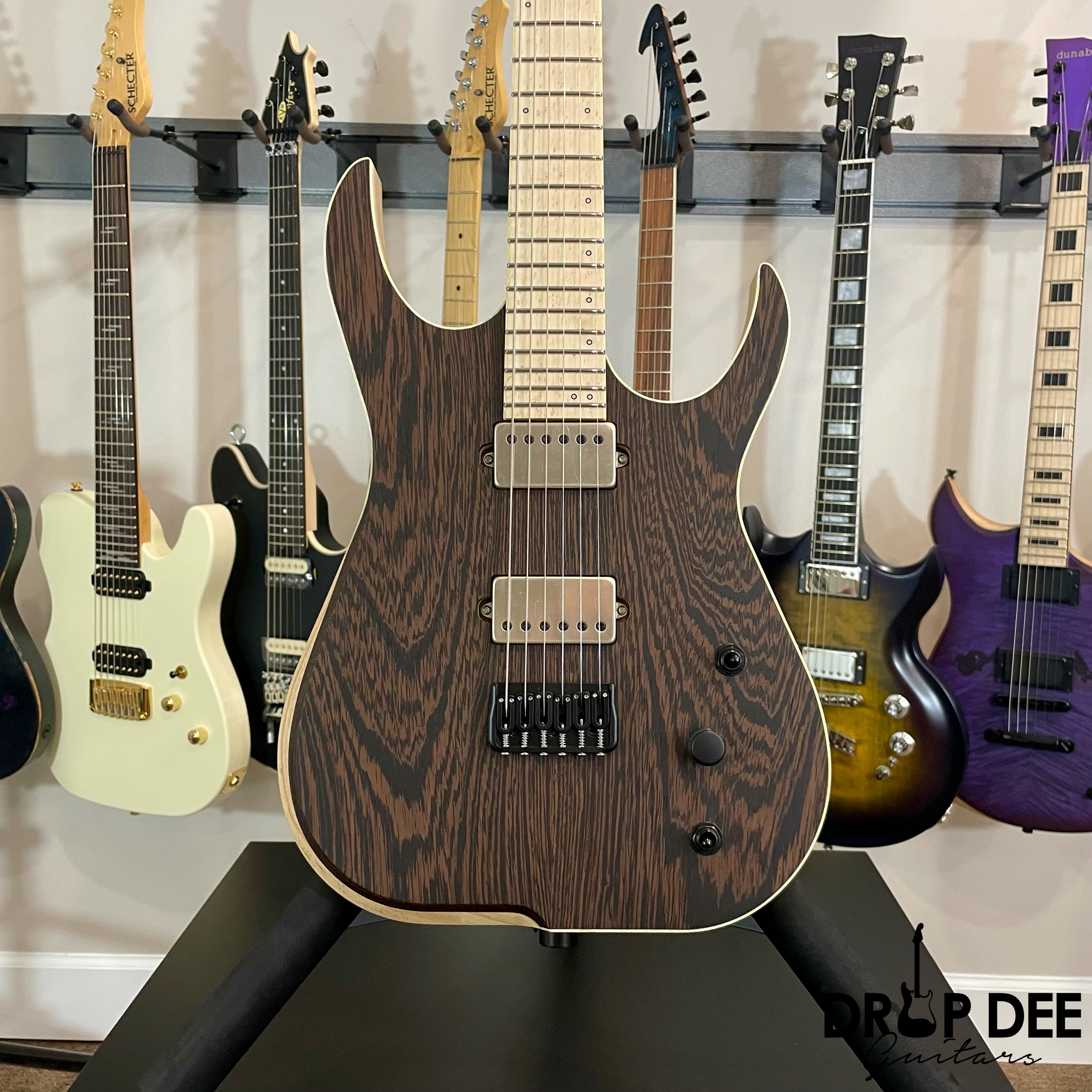 Skervesen Raptor 6 Electric Guitar w/ Case