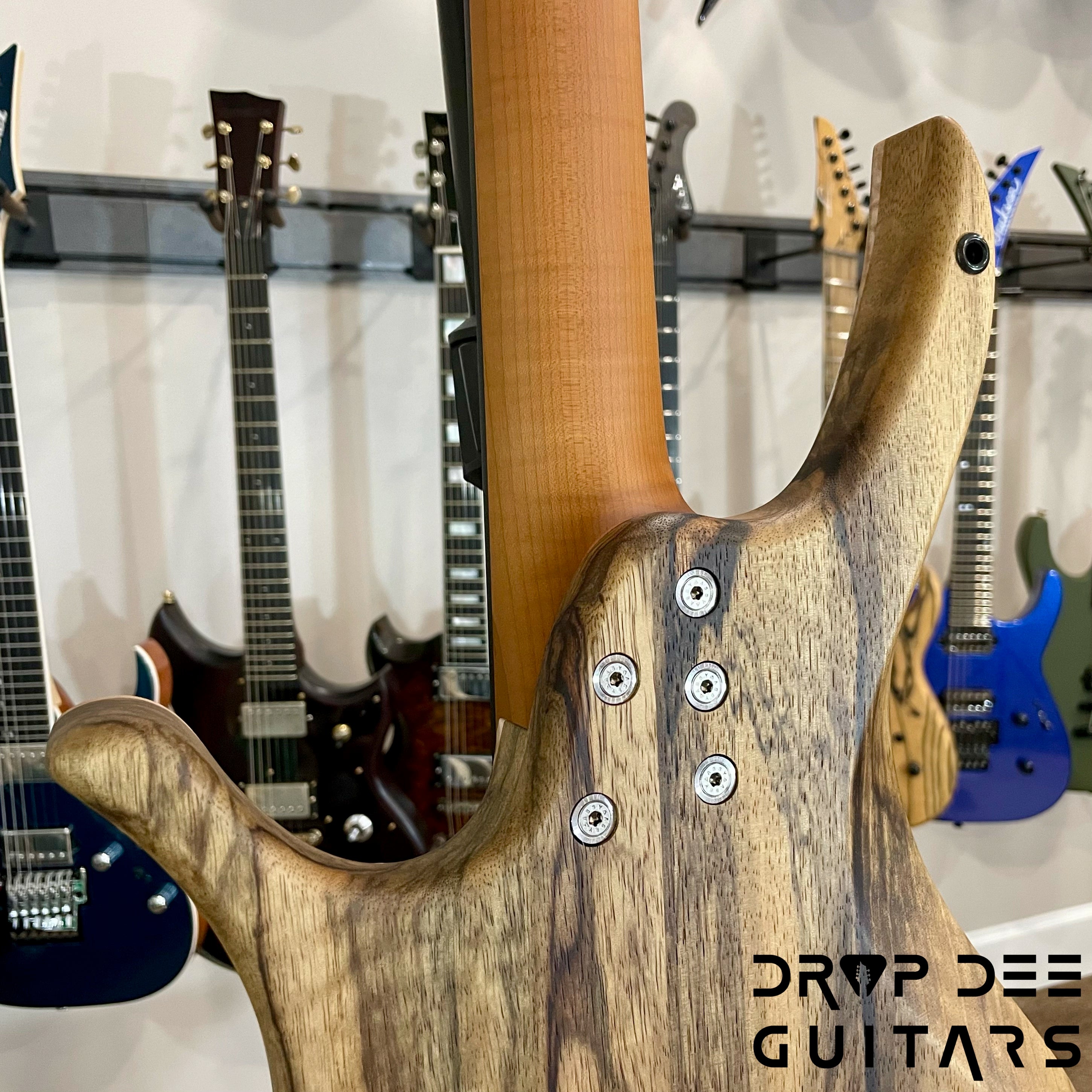 Skervesen Shoggie 6 Headless Electric Guitar w/ Bag
