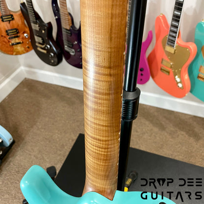 SMP Custom Shop Τρίτη Electric Guitar w/ Case